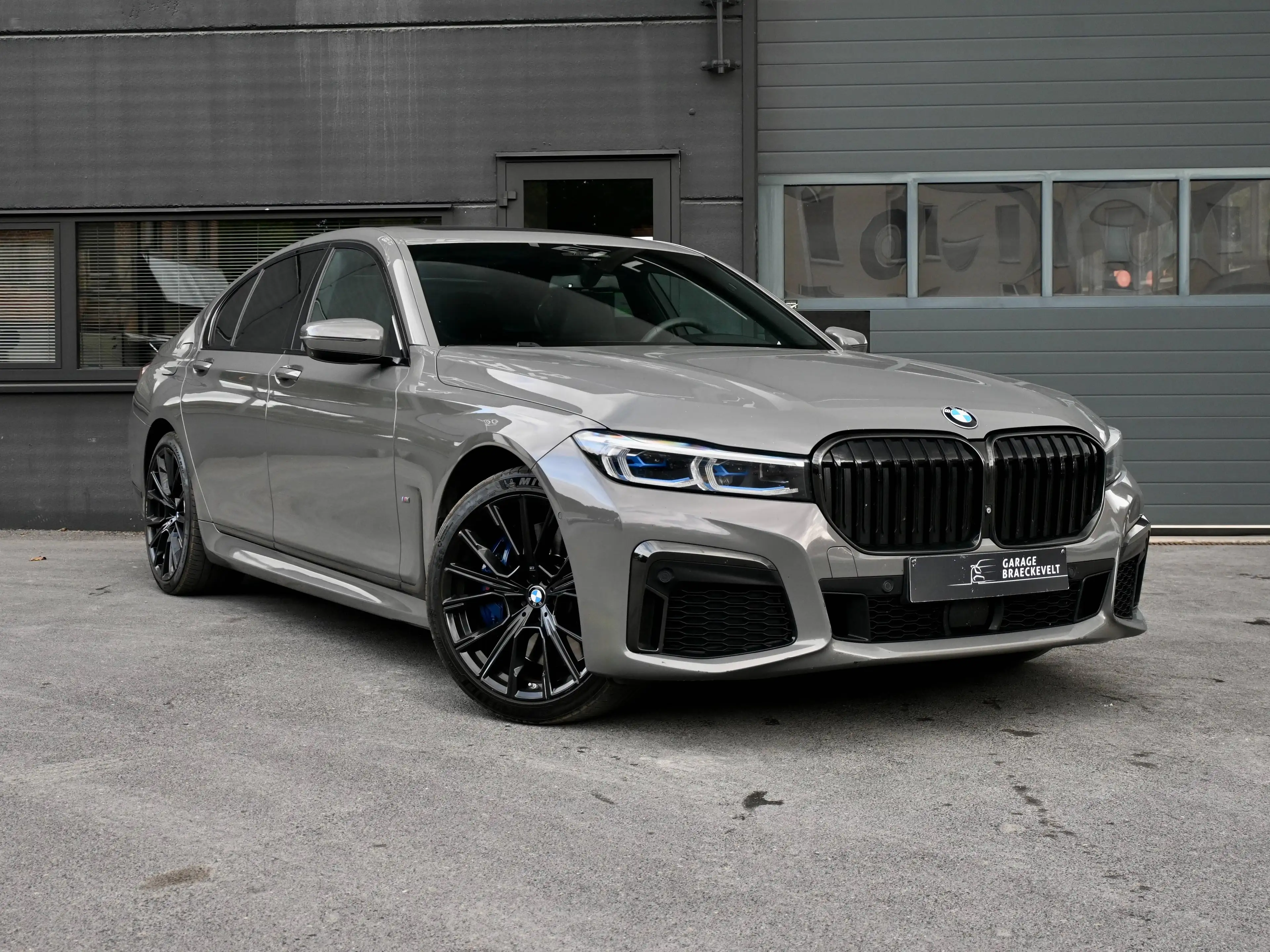 BMW 745 e M Sport - Laser - Sunroof - Massage - HUD - H&K - Nappa - VentilSeats - ElectricRearSeats