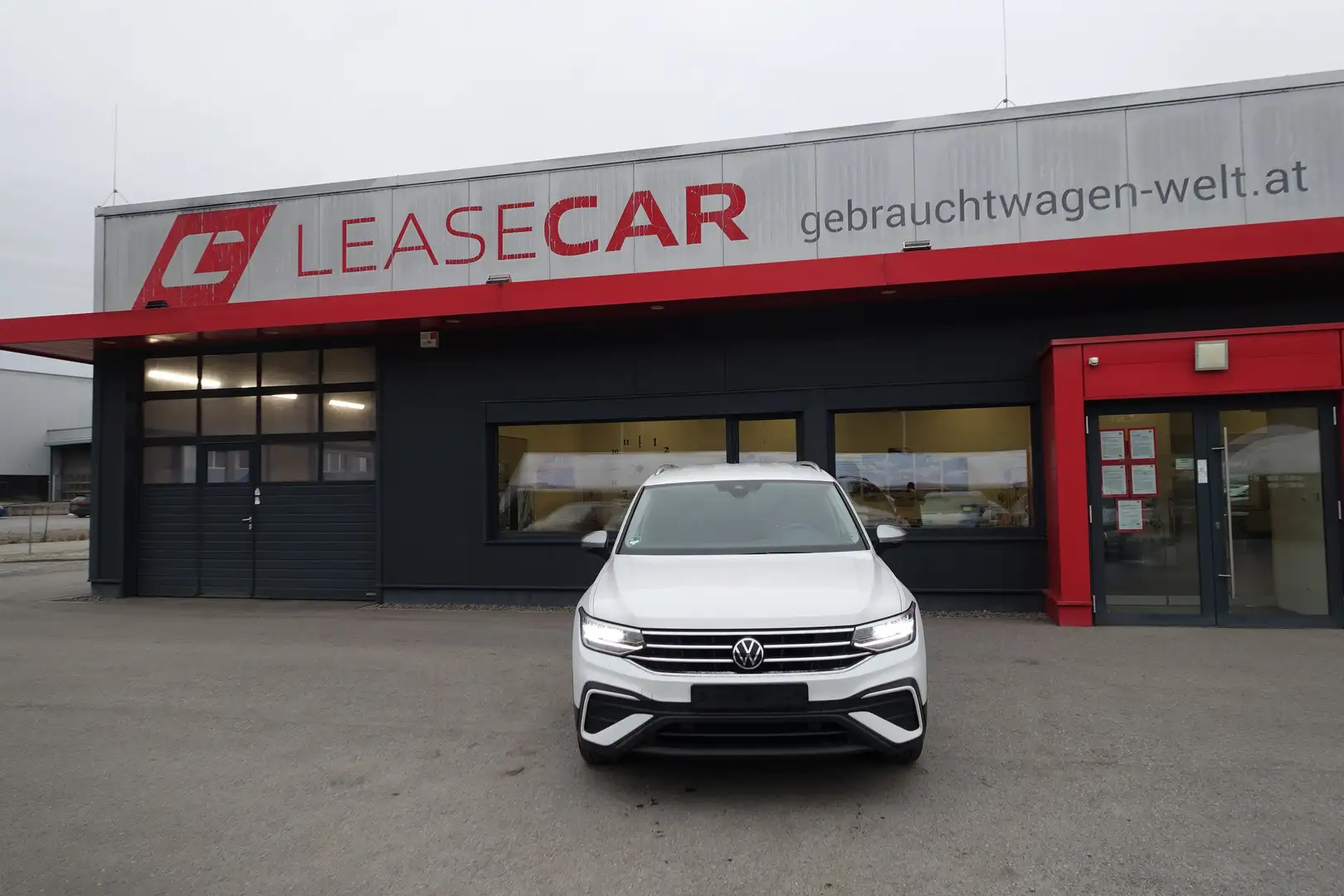 Volkswagen Tiguan Allspace Life DSG *LED*NAVI*RFK*VIRTUAL* Weiß - 1