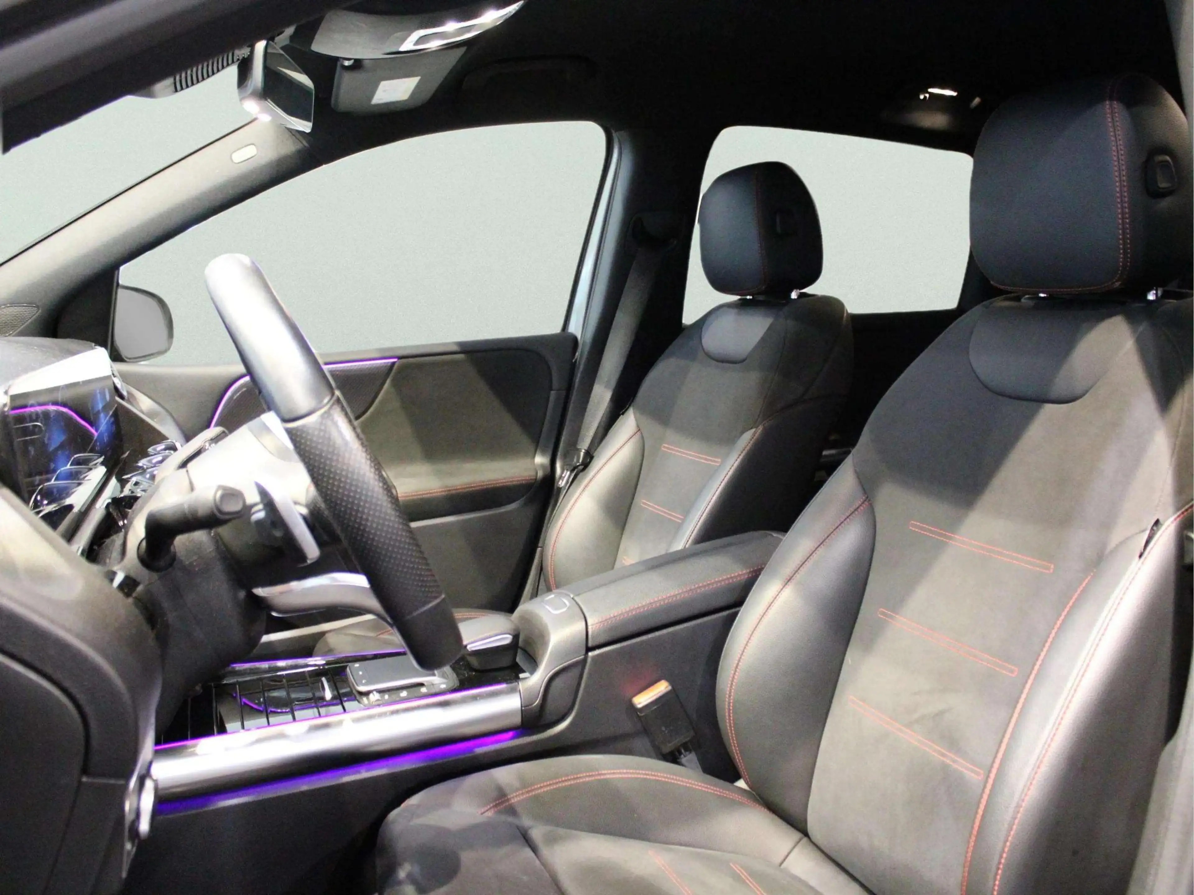 Mercedes-Benz B 180 Business Solution AMG — photo 9