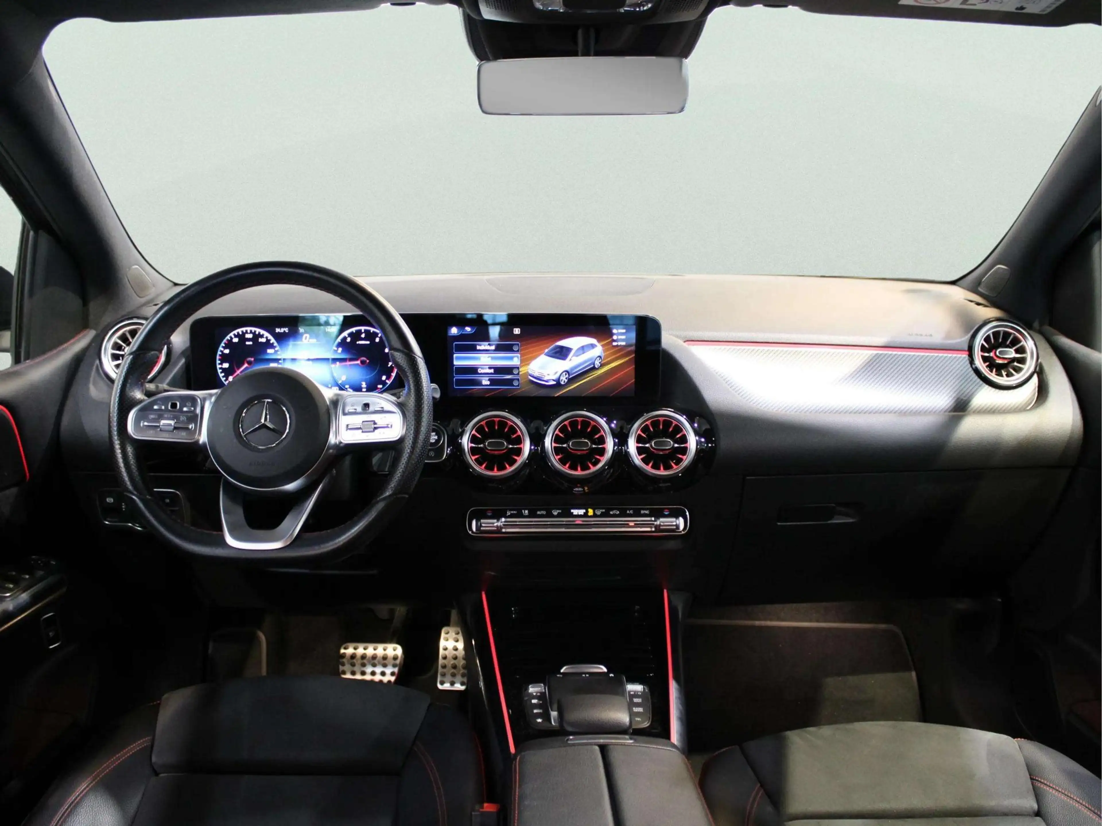 Mercedes-Benz B 180 Business Solution AMG — photo 3