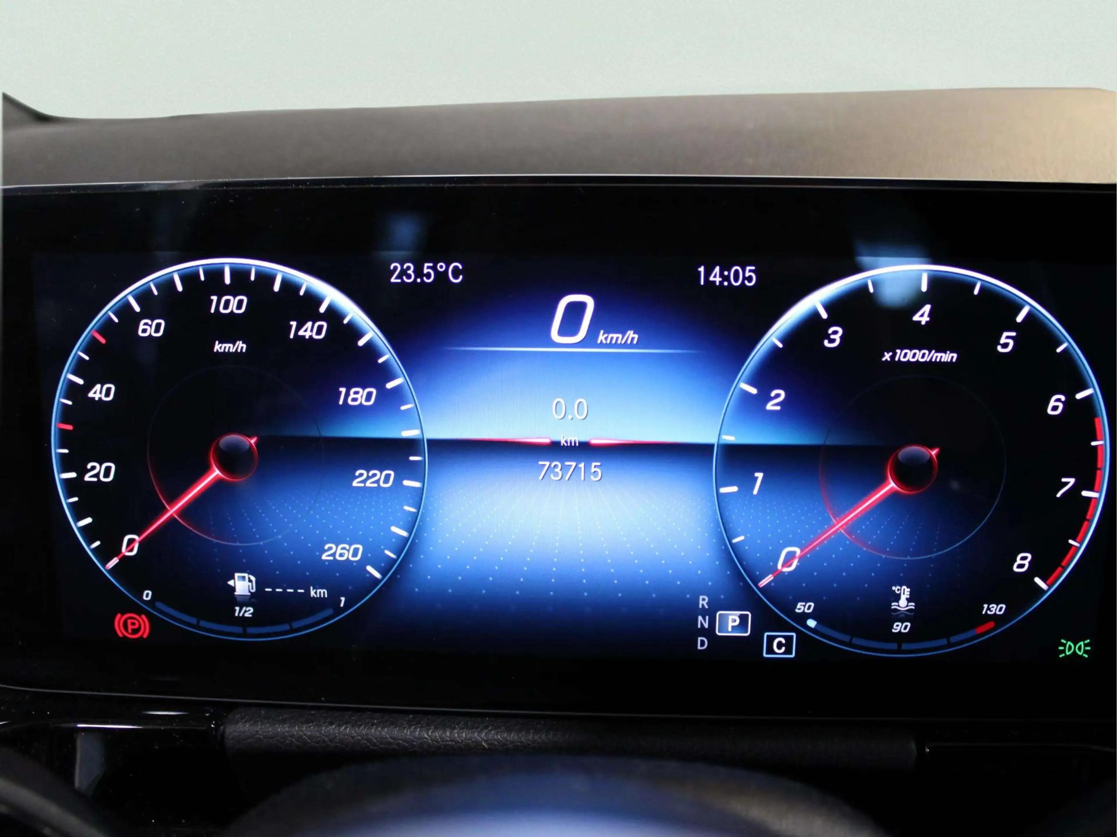 Mercedes-Benz B 180 Business Solution AMG — photo 14