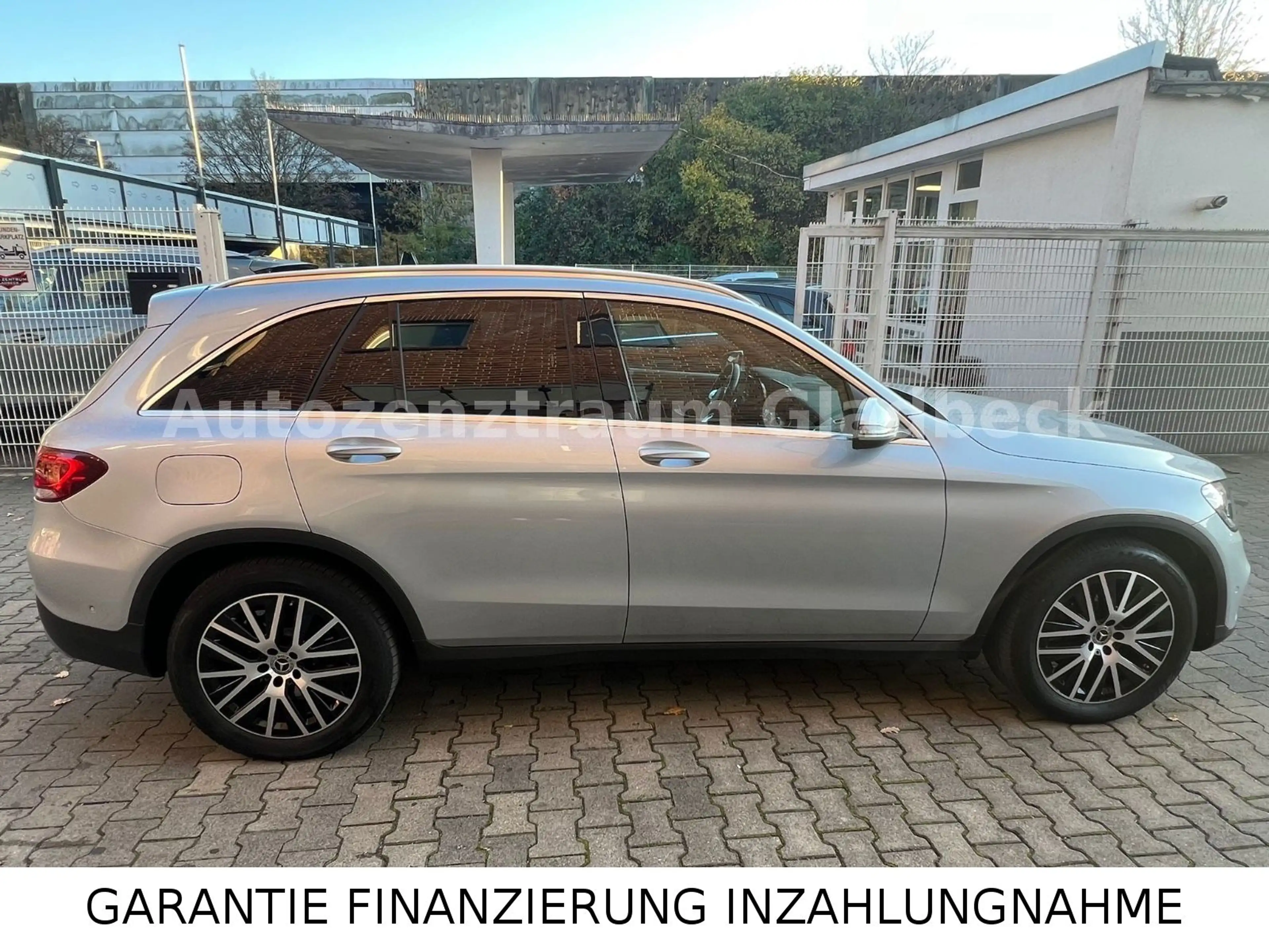Mercedes-Benz GLC 200 4Matic*AMG LINE**GARANTIE*1 HAND* — photo 4