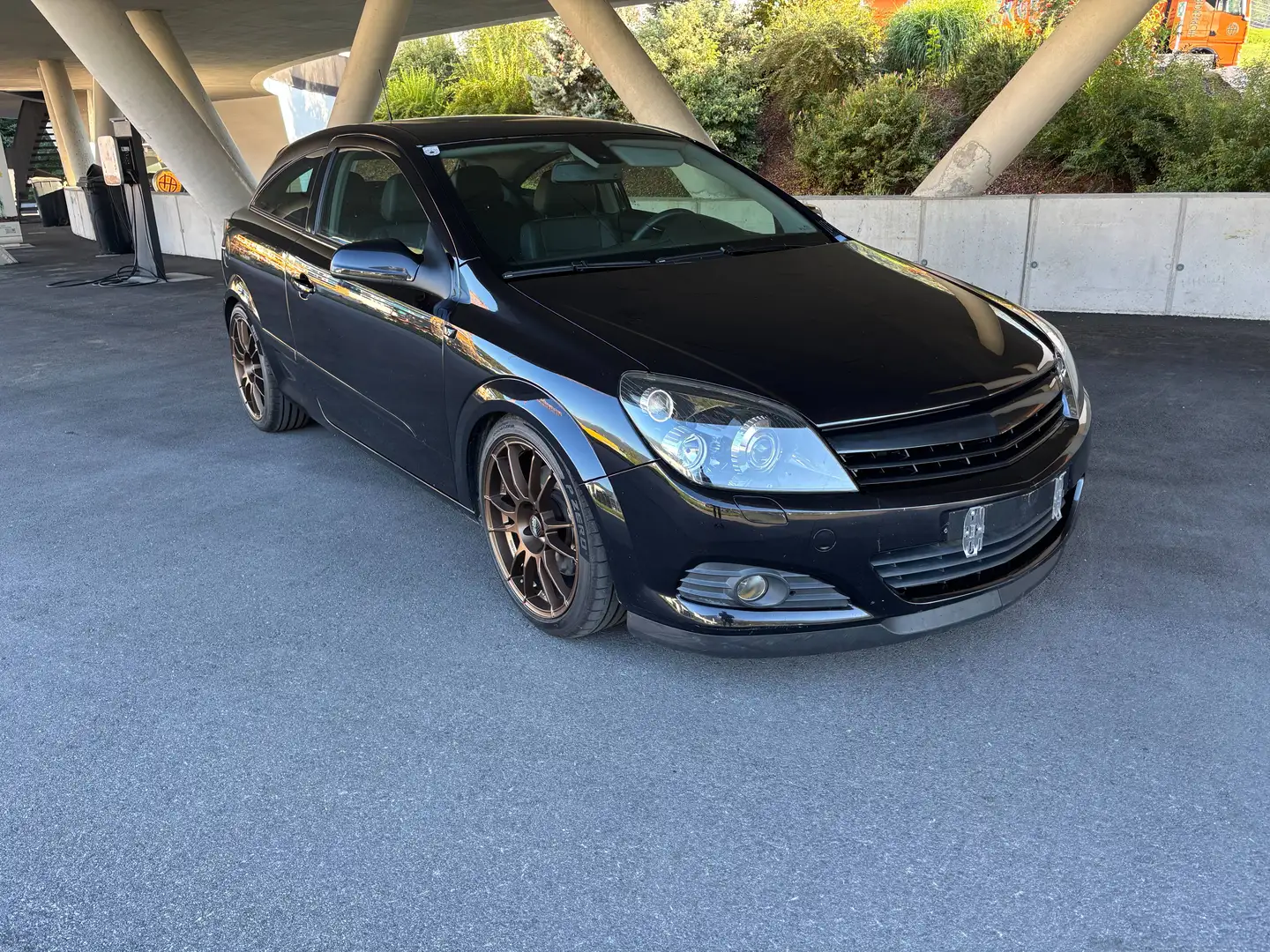 Opel Astra Astra GTC Sport Sport Schwarz - 1