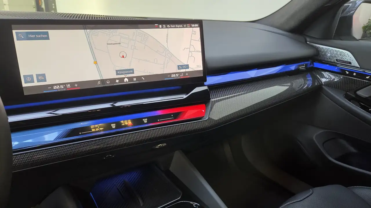 BMW M5 0,5% AHK Sitzlüft.B&W MultiSeats CarbonExt., миниатюра 11