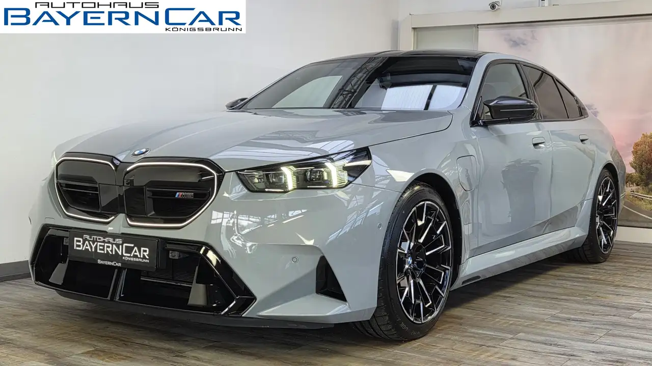 BMW M5 0,5% AHK Sitzlüft.B&W MultiSeats CarbonExt.
