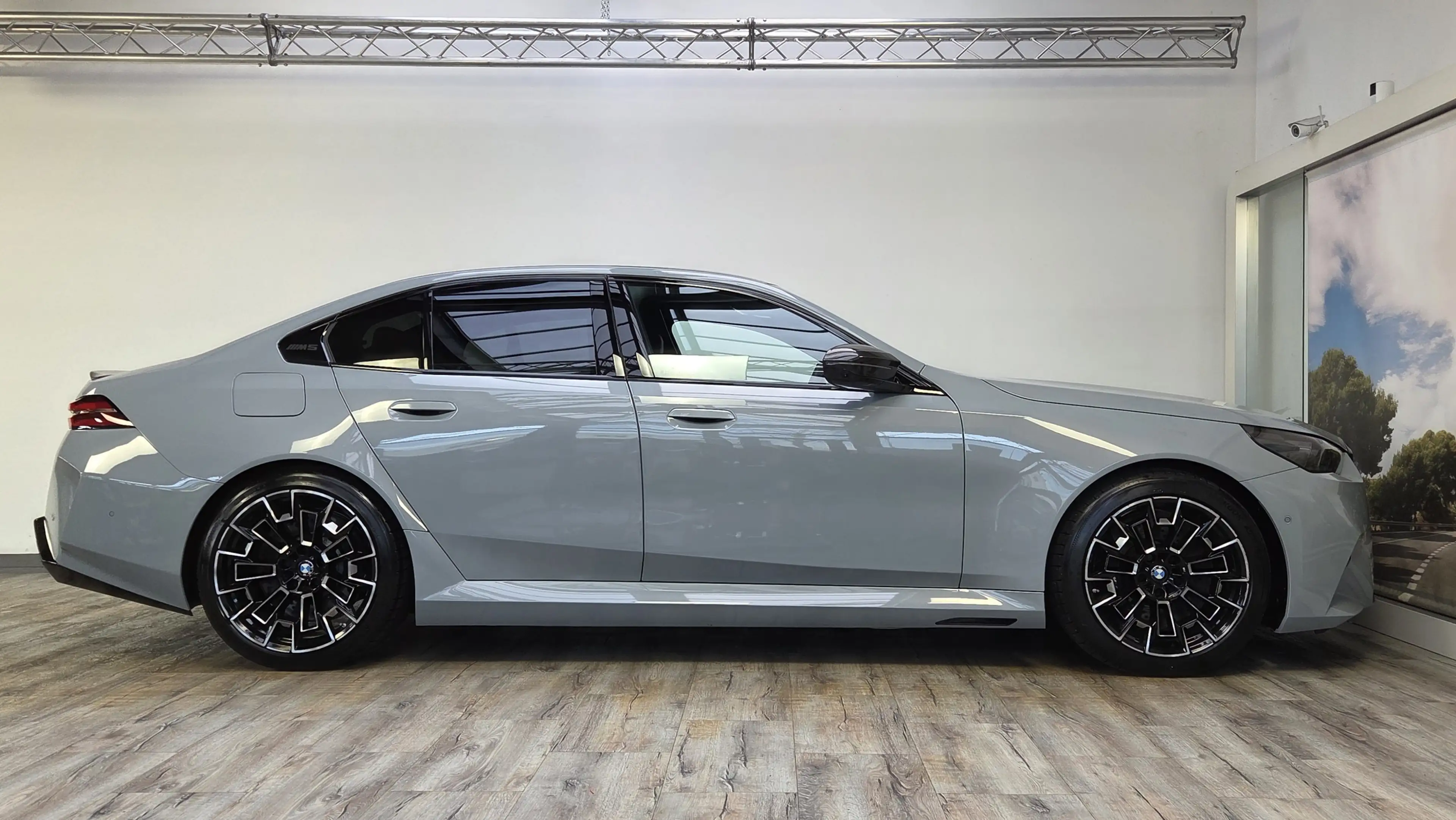 BMW M5 0,5% AHK Sitzlüft.B&W MultiSeats CarbonExt. — photo 5