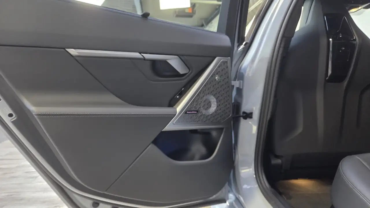 BMW M5 0,5% AHK Sitzlüft.B&W MultiSeats CarbonExt., миниатюра 21