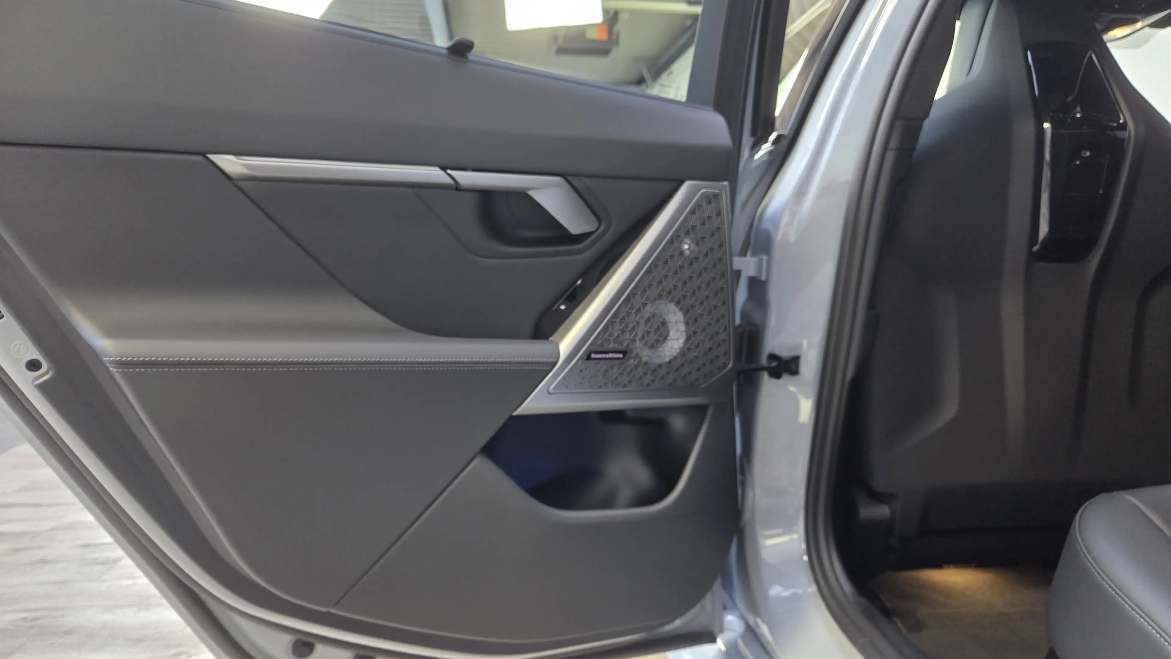 BMW M5 0,5% AHK Sitzlüft.B&W MultiSeats CarbonExt. — photo 21