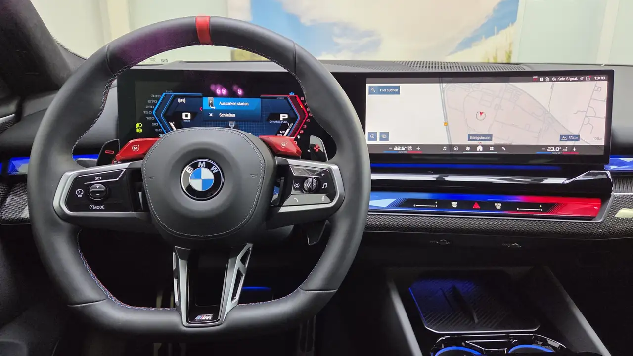 BMW M5 0,5% AHK Sitzlüft.B&W MultiSeats CarbonExt., миниатюра 10