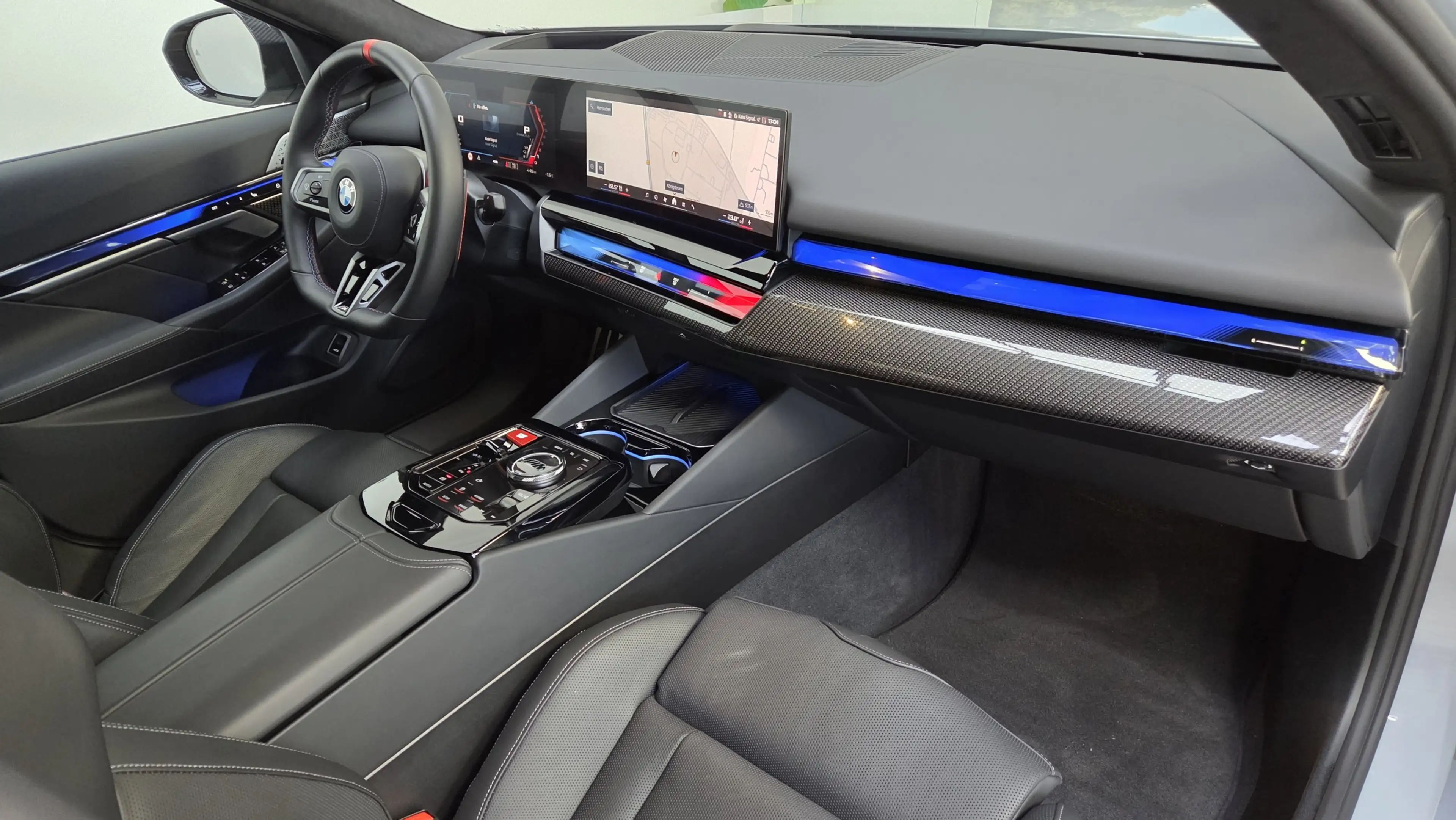 BMW M5 0,5% AHK Sitzlüft.B&W MultiSeats CarbonExt. — photo 33