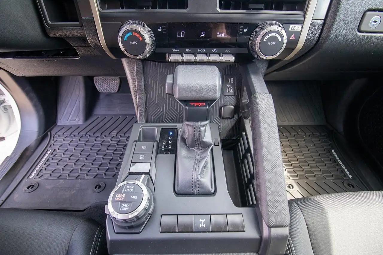 Toyota Tacoma снимка Toyota Tacoma