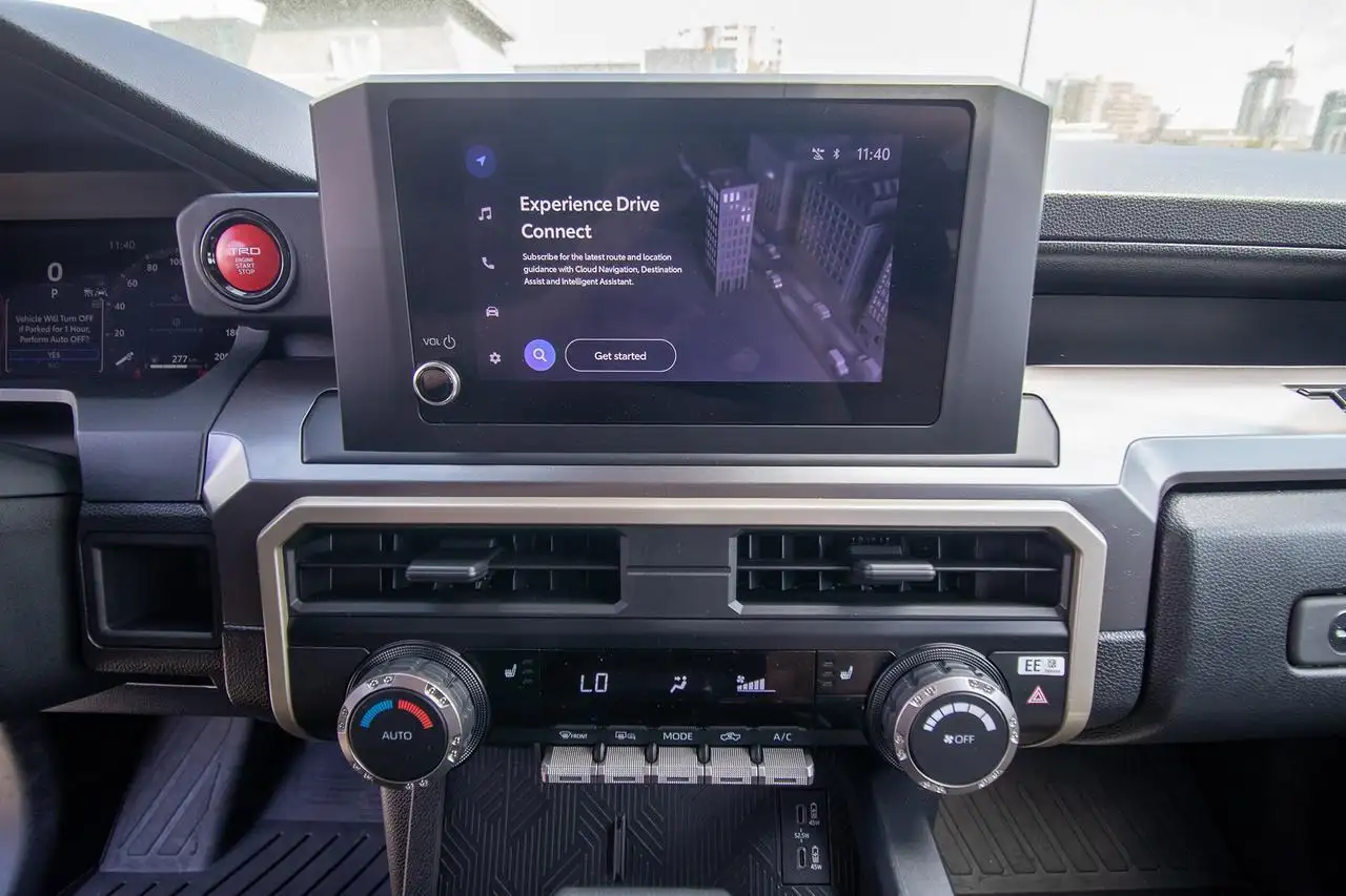 Toyota Tacoma снимка Toyota Tacoma