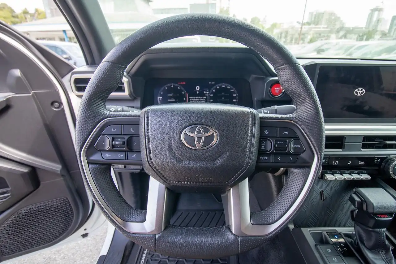 Toyota Tacoma снимка Toyota Tacoma
