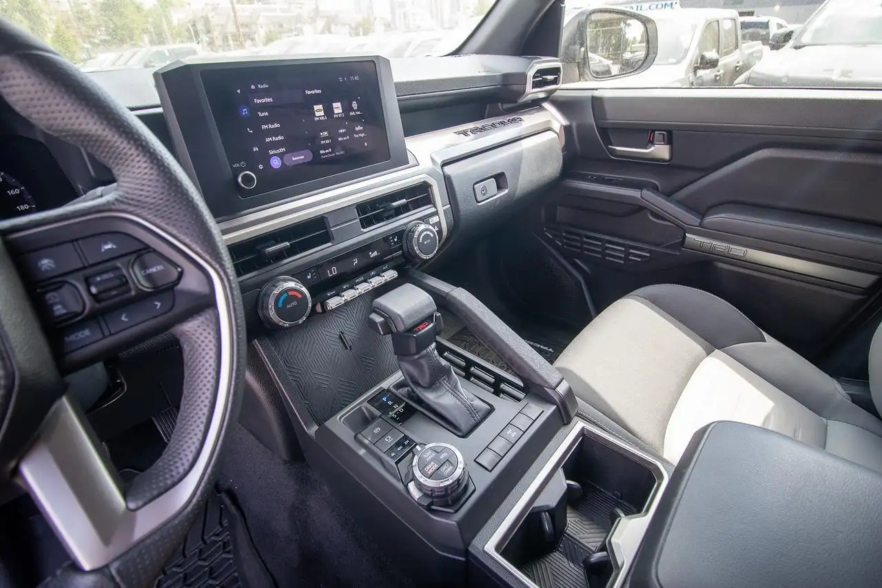 Toyota Tacoma снимка Toyota Tacoma