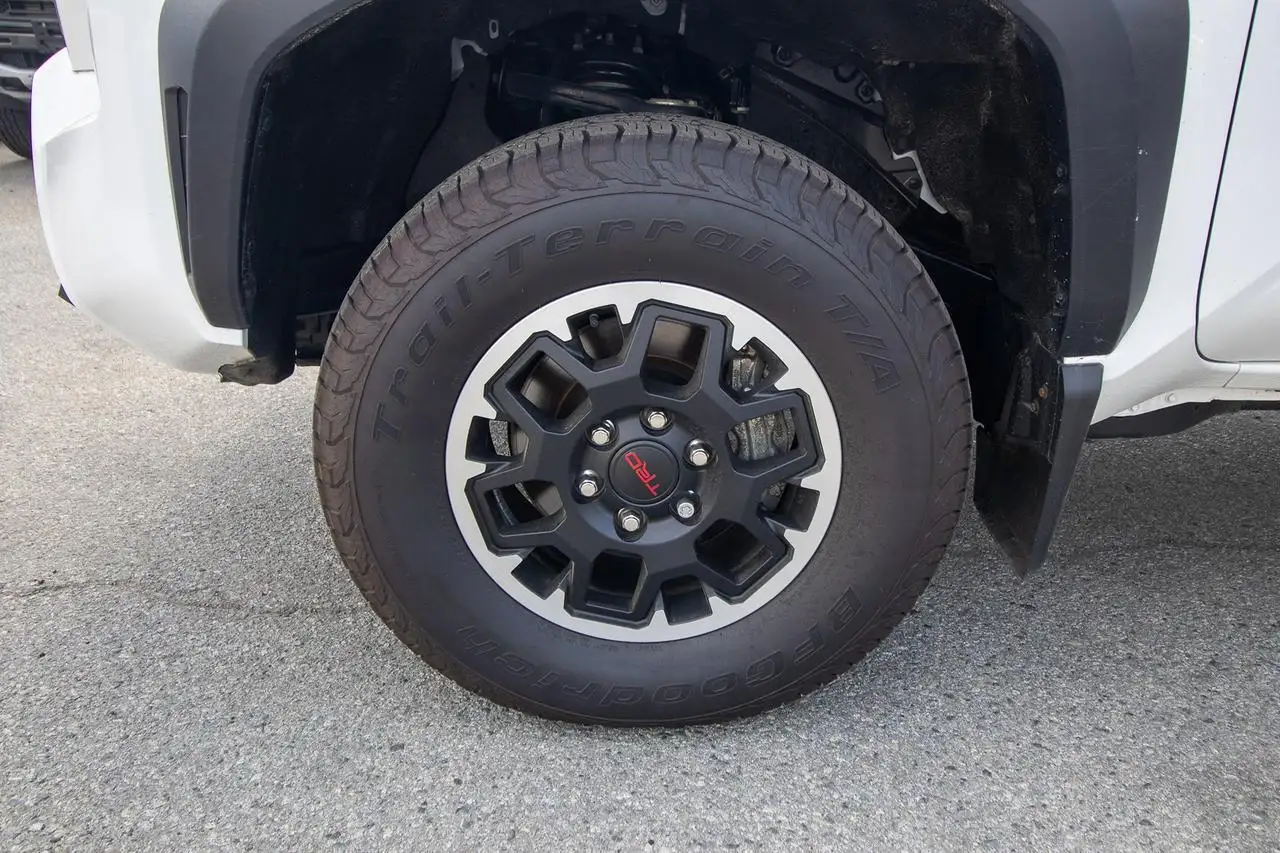 Toyota Tacoma снимка Toyota Tacoma