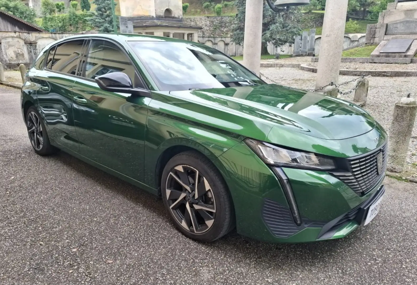 Peugeot 308 BlueHDi 130 S&S Allure Pack Groen - 1