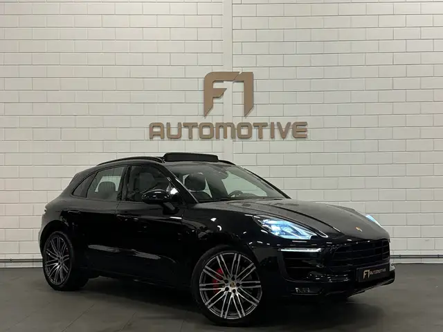 Porsche Macan view 5