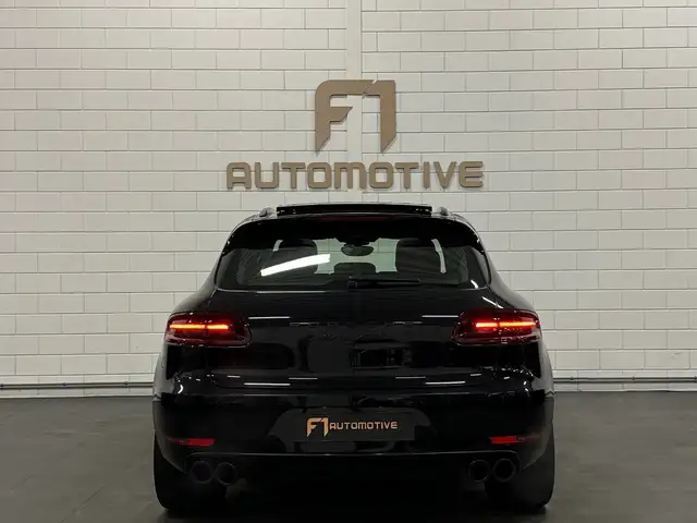 Porsche Macan view 7