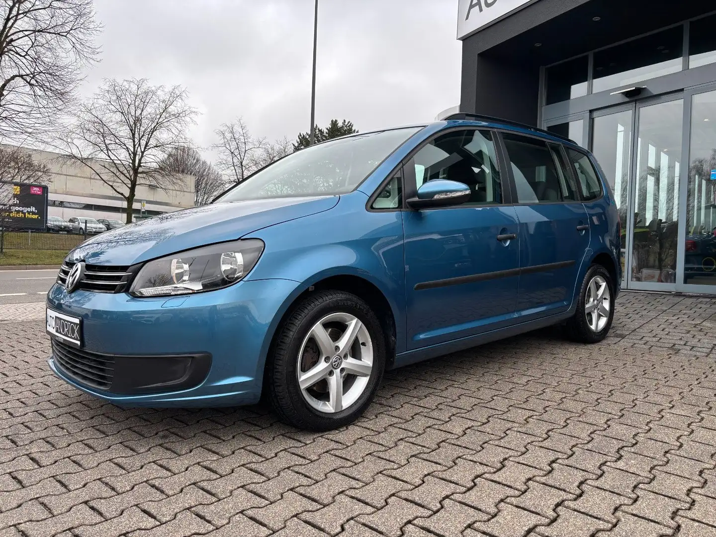 Volkswagen Touran 7-Sitzer PDC KLIMA SHZ RADIO CD Blau - 1