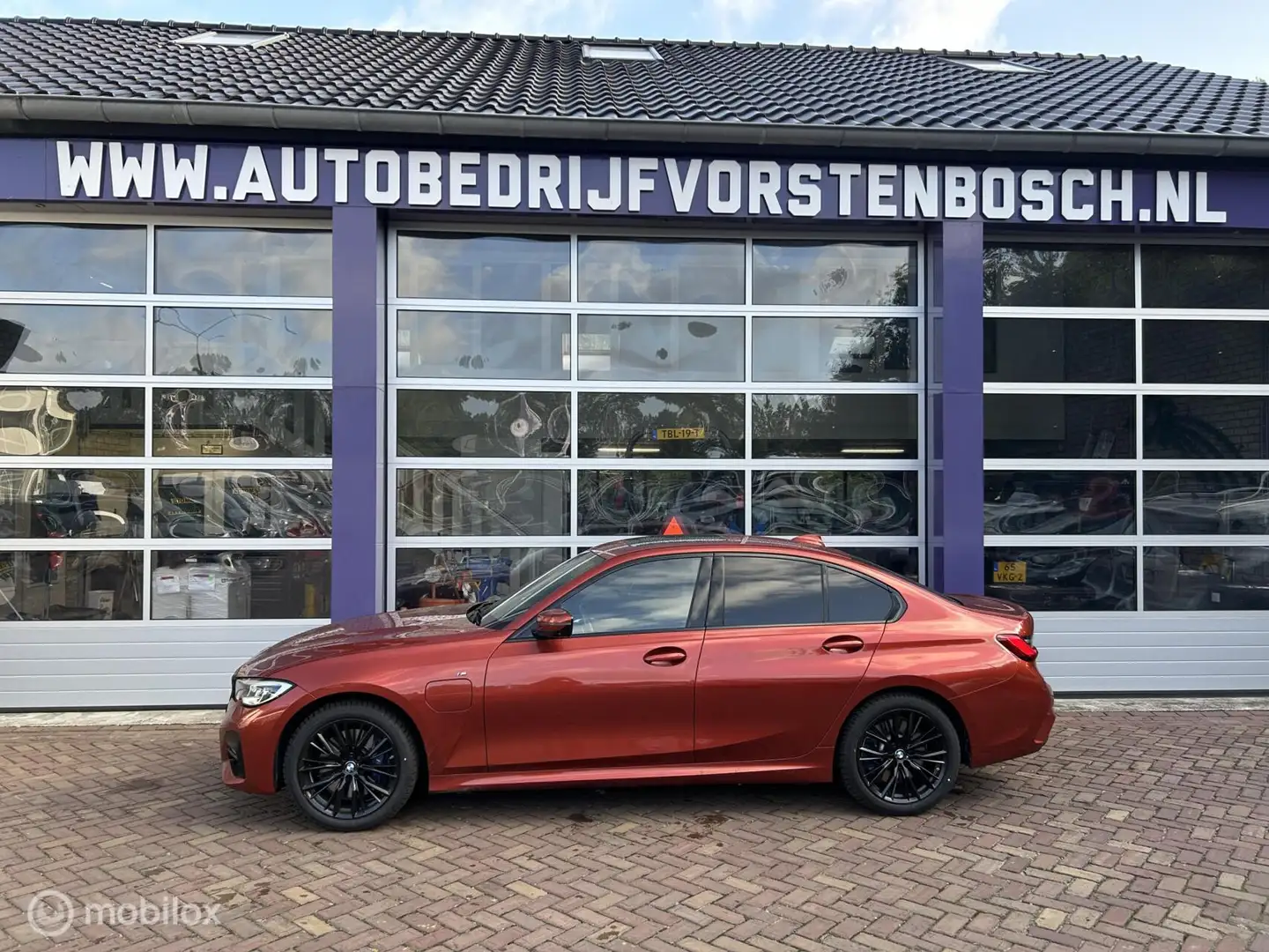 BMW 330 3-serie 330e eDrive Edition * M EDITION * SCHUIFDA Naranja - 2