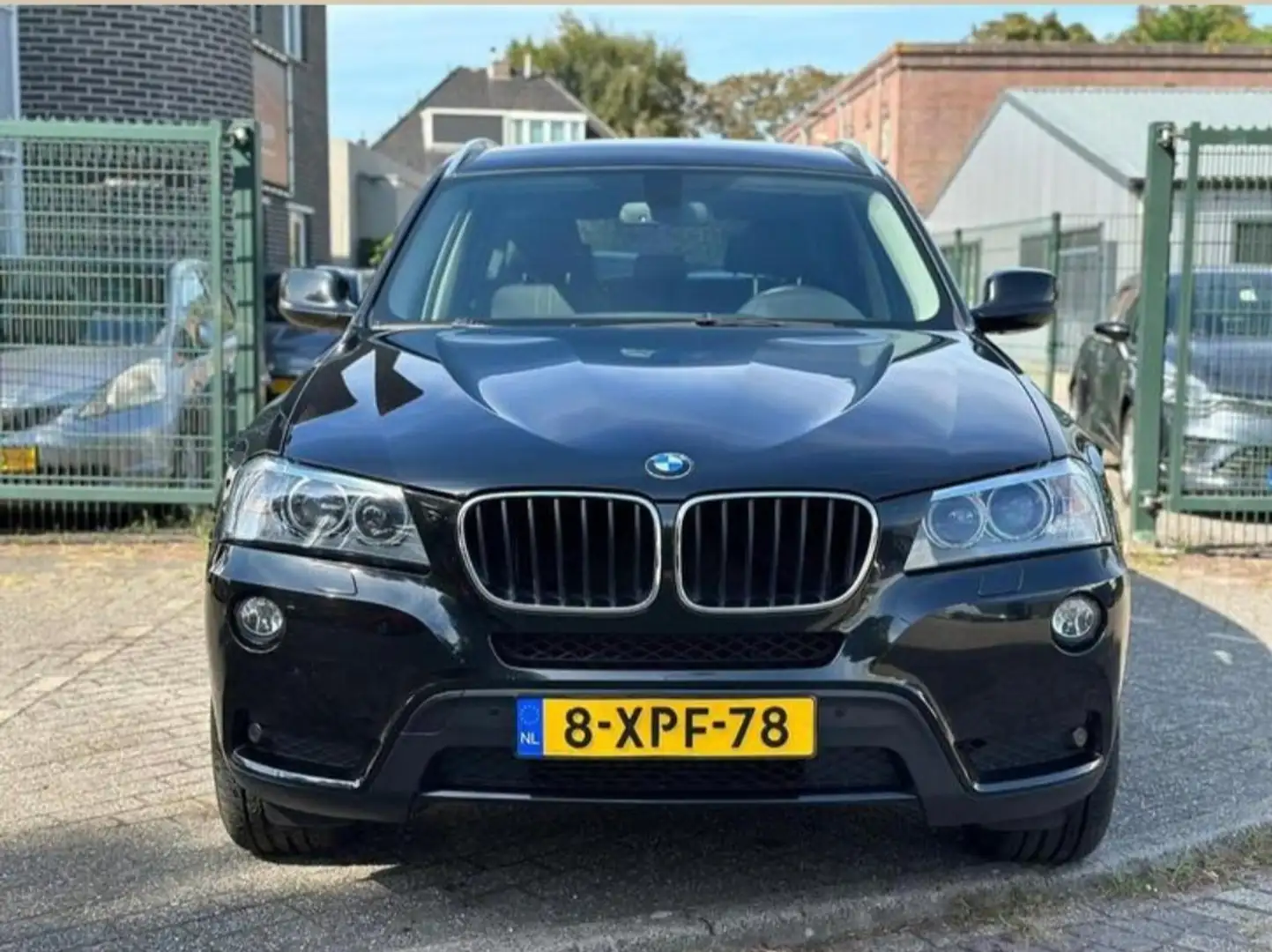 BMW X3 sDrive18d Zwart - 1