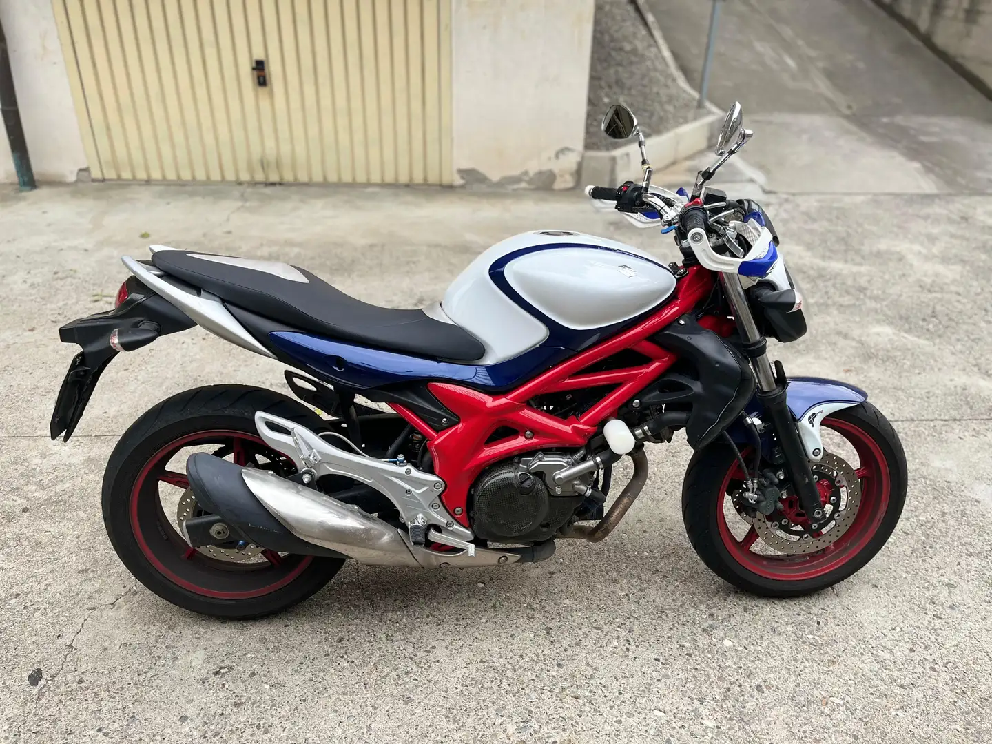 Suzuki Gladius 650 - 2