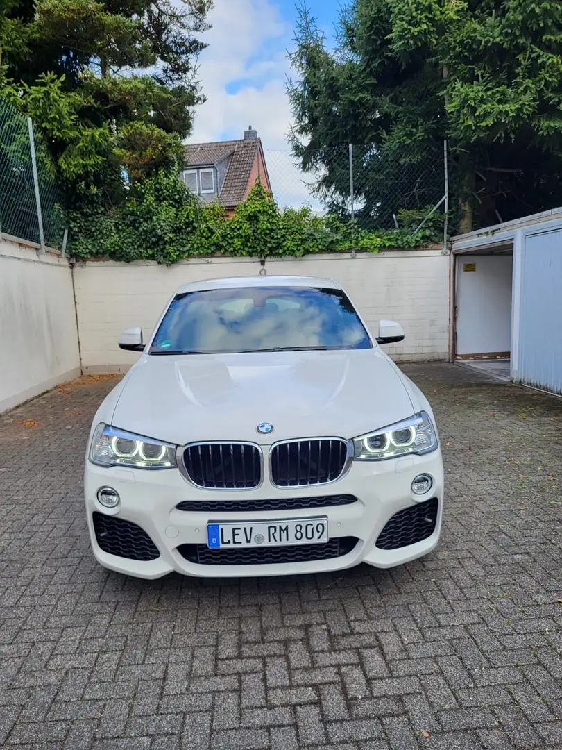 BMW X4 xDrive 28 i M Weiß - 1