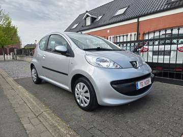 107 1.0i 12v Trendy 2Tronic