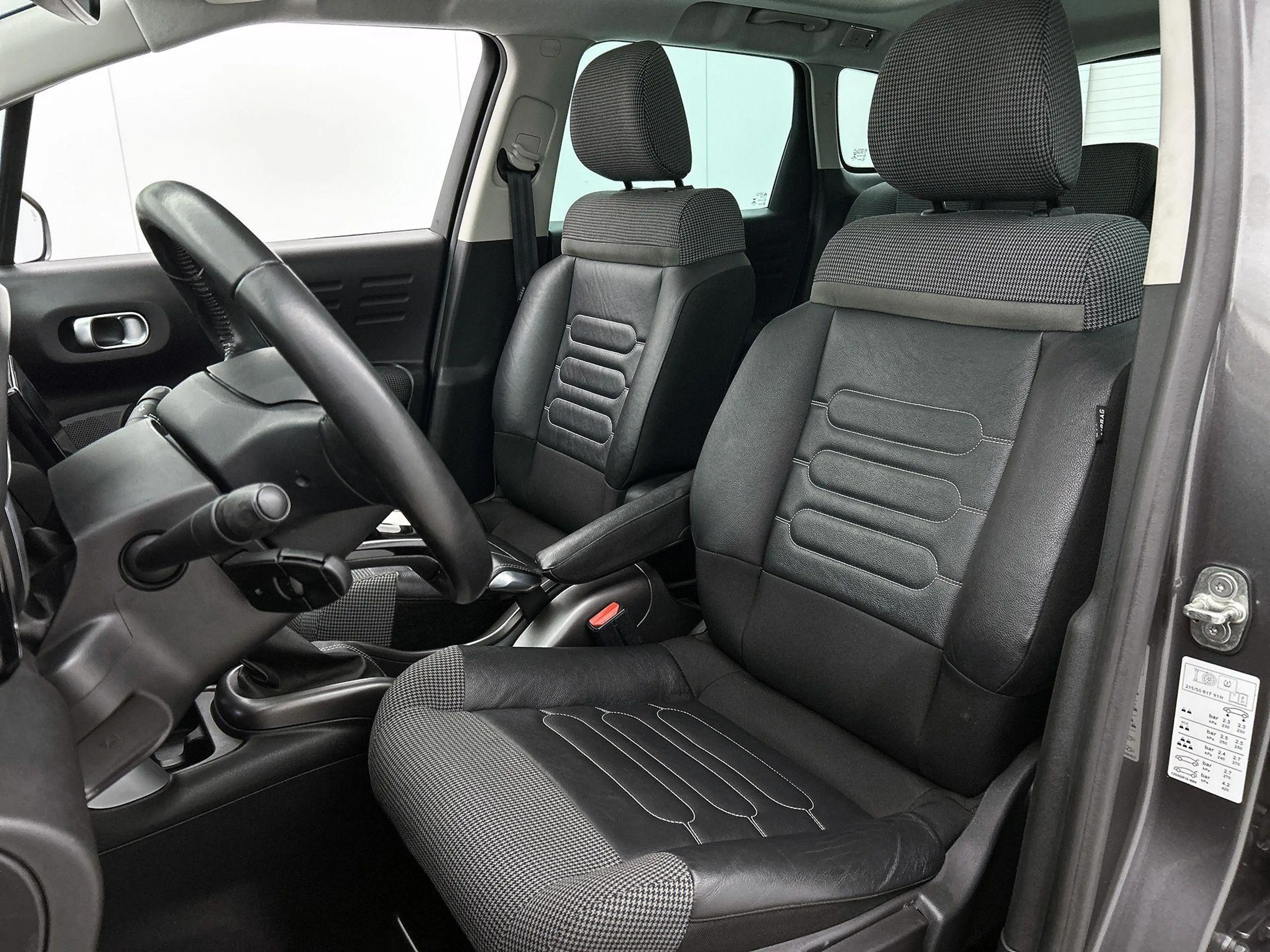 Citroen C3 Aircross SUV Shine 110pk Automaat | Navigatie | Panoramisch — photo 10