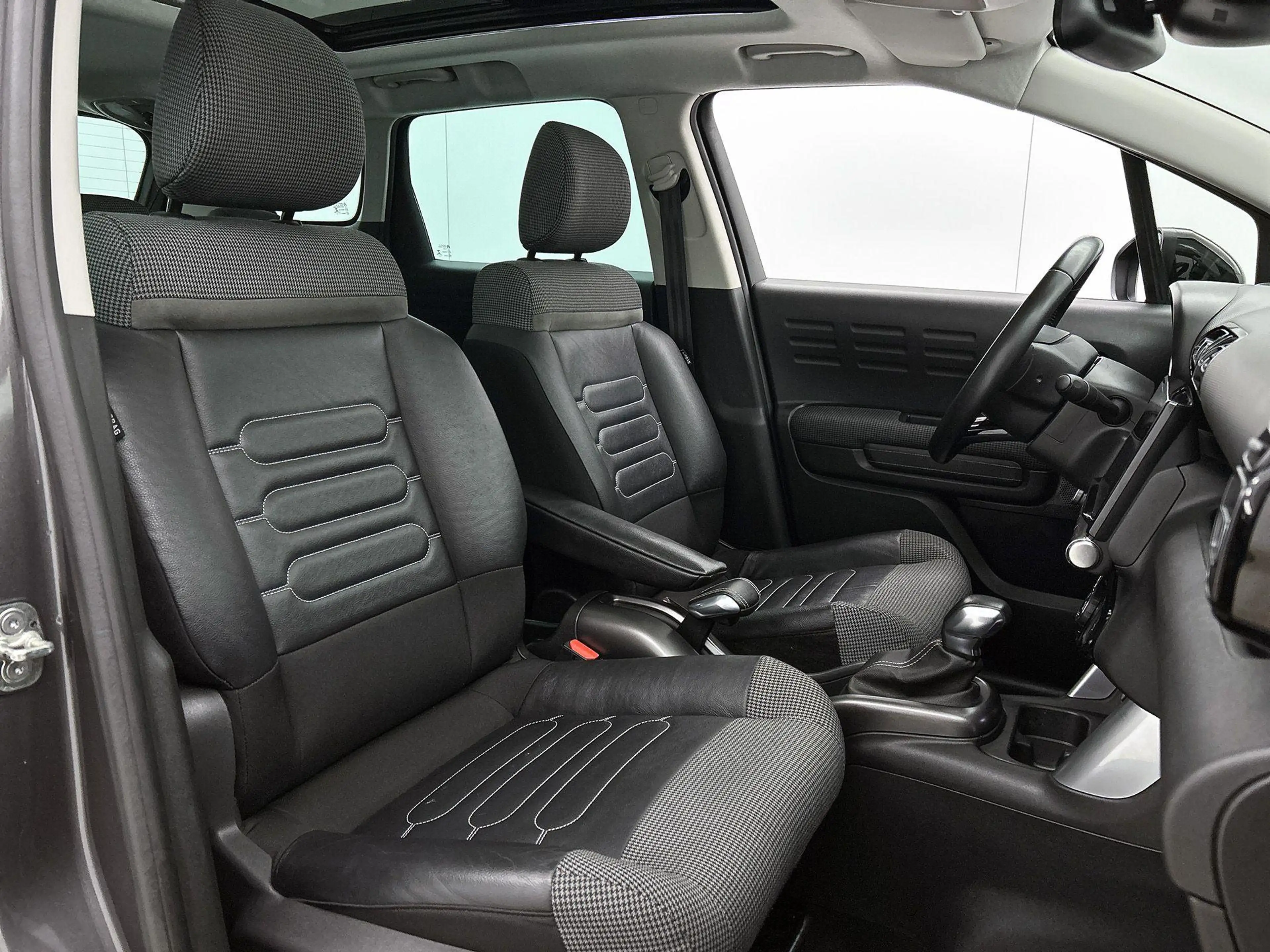 Citroen C3 Aircross SUV Shine 110pk Automaat | Navigatie | Panoramisch — photo 14