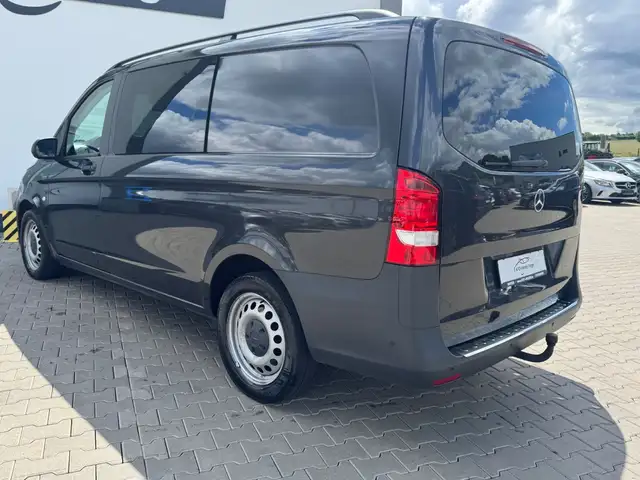 Mercedes-Benz Vito view 5