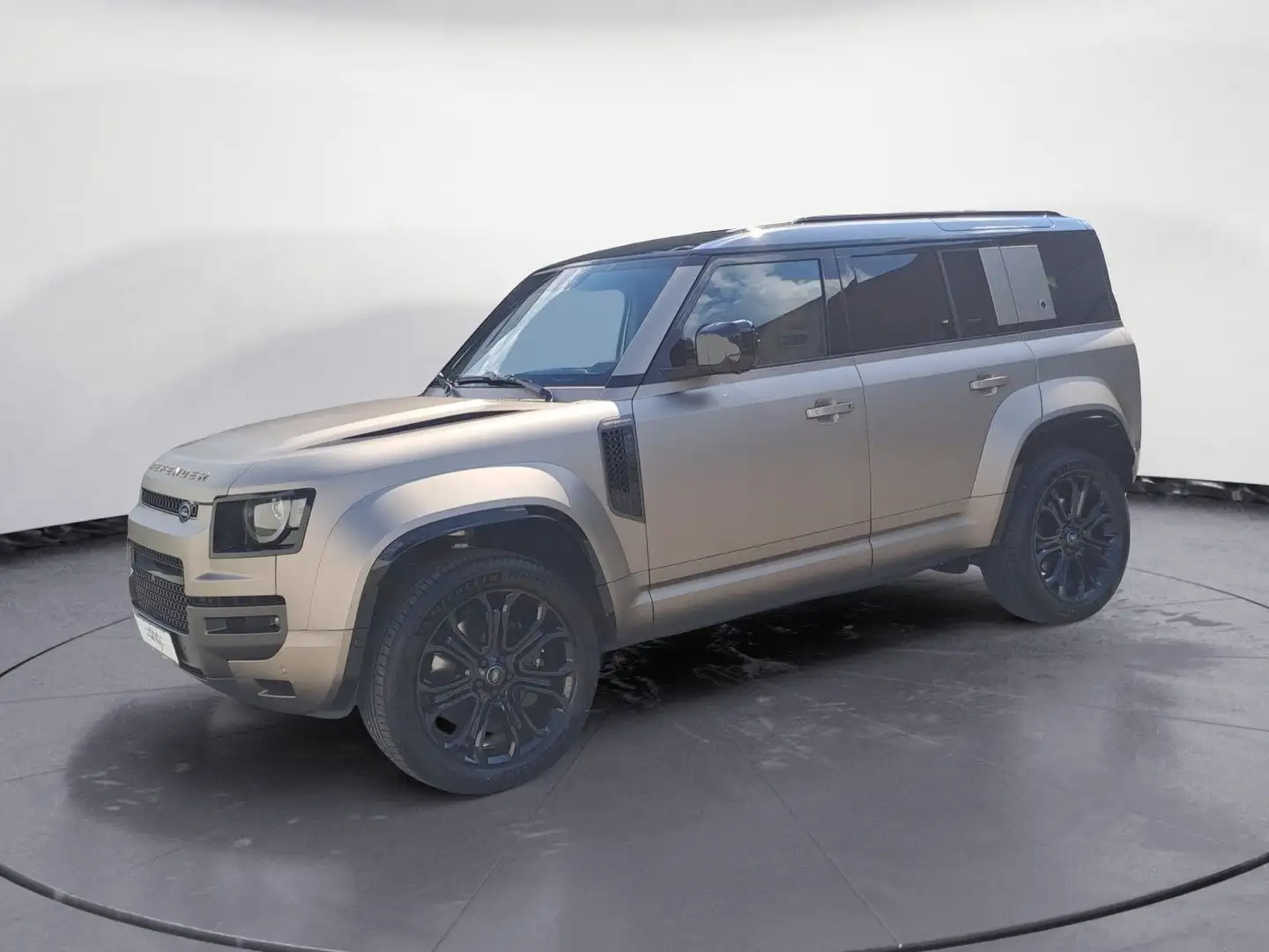 Land Rover Defender 110 P635 OCTA Braun - 1