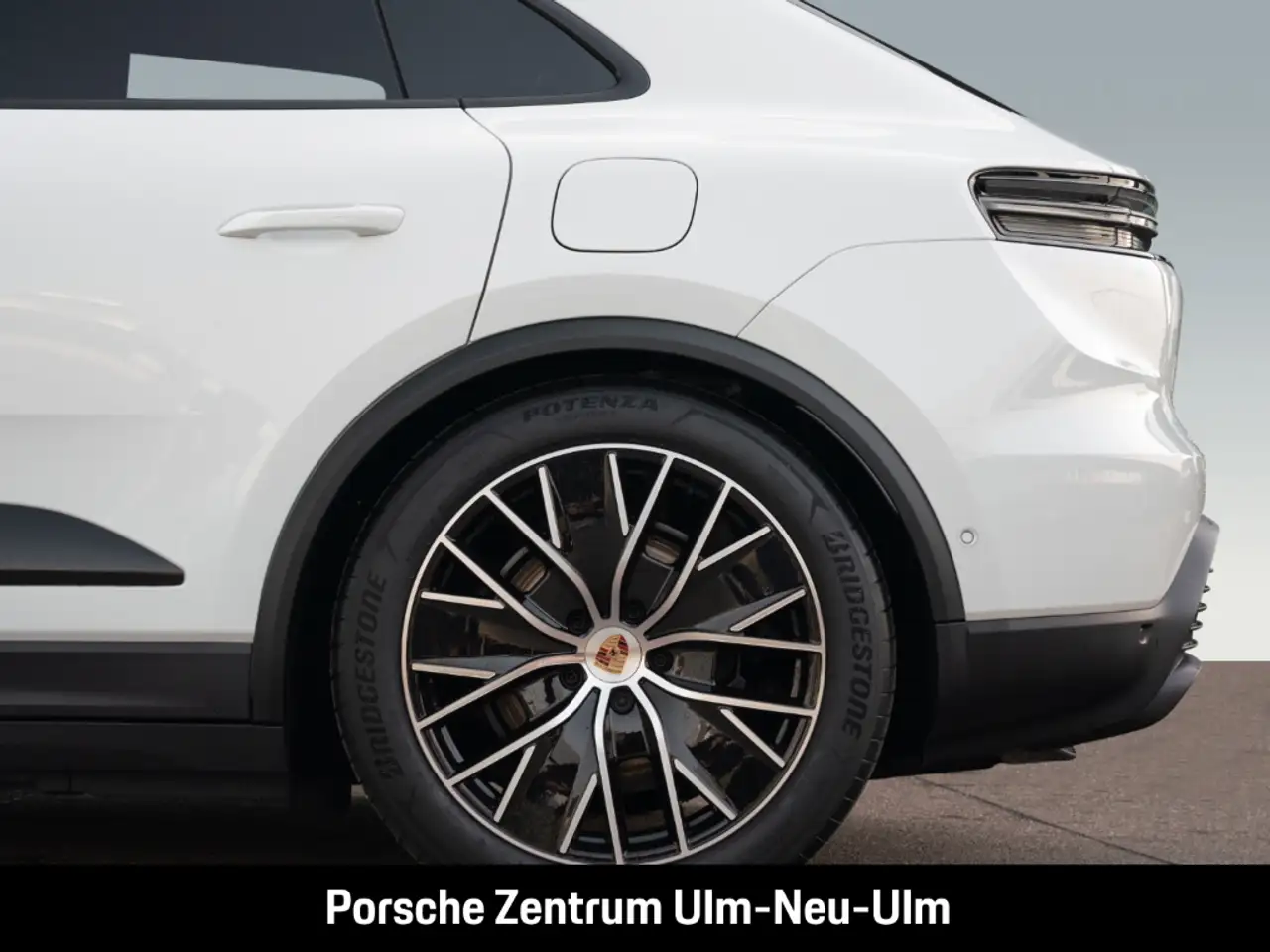 Porsche Macan 2026 — фото 11