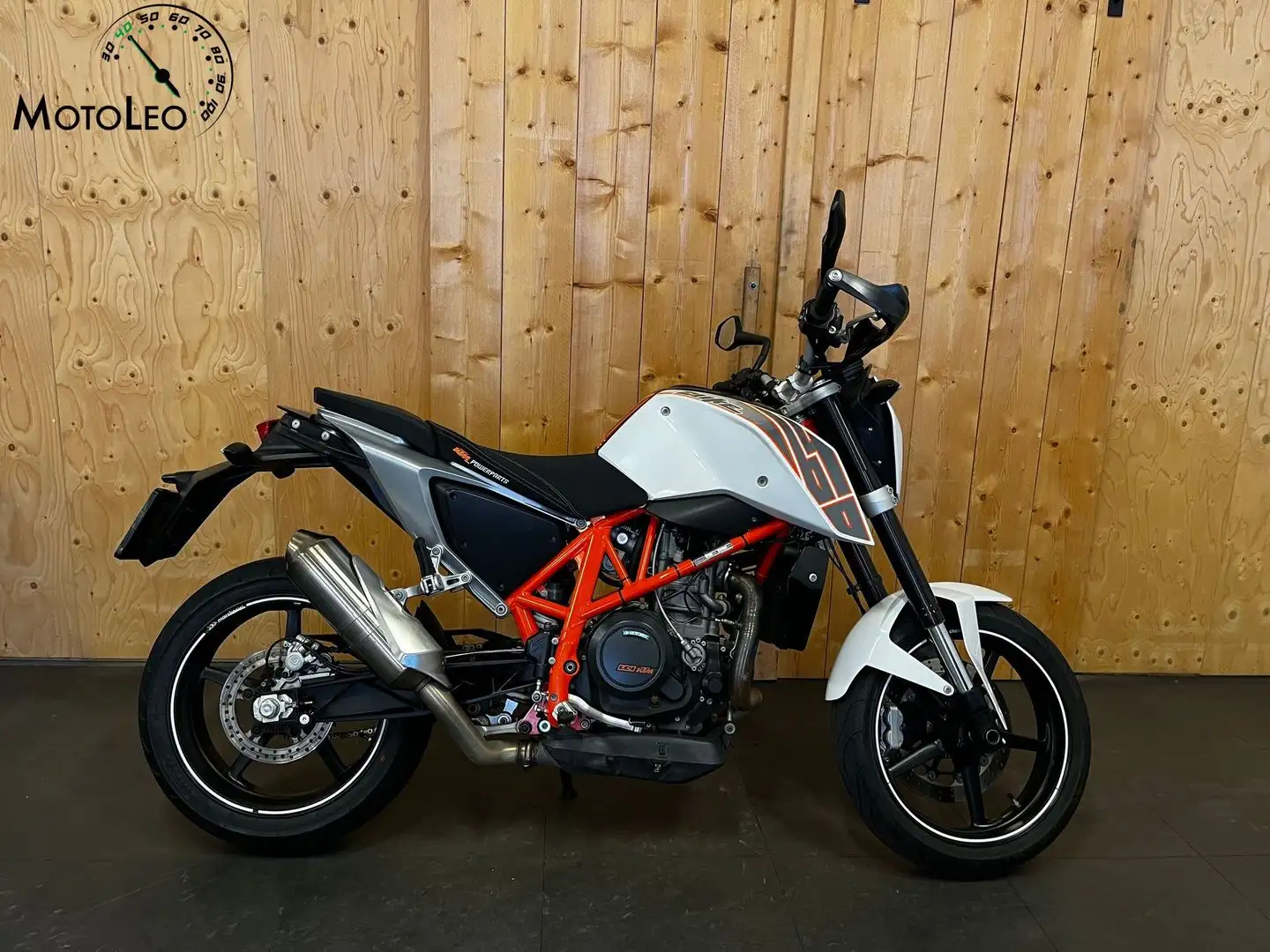 KTM 690 Duke Blanc - 1