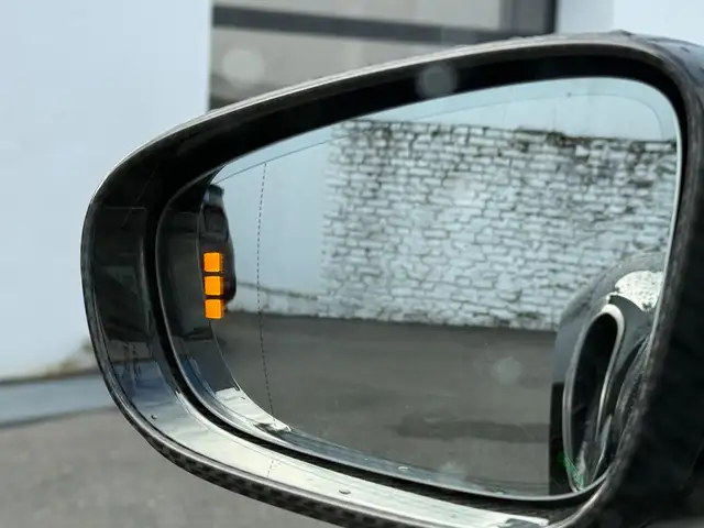 Porsche 911 view 14