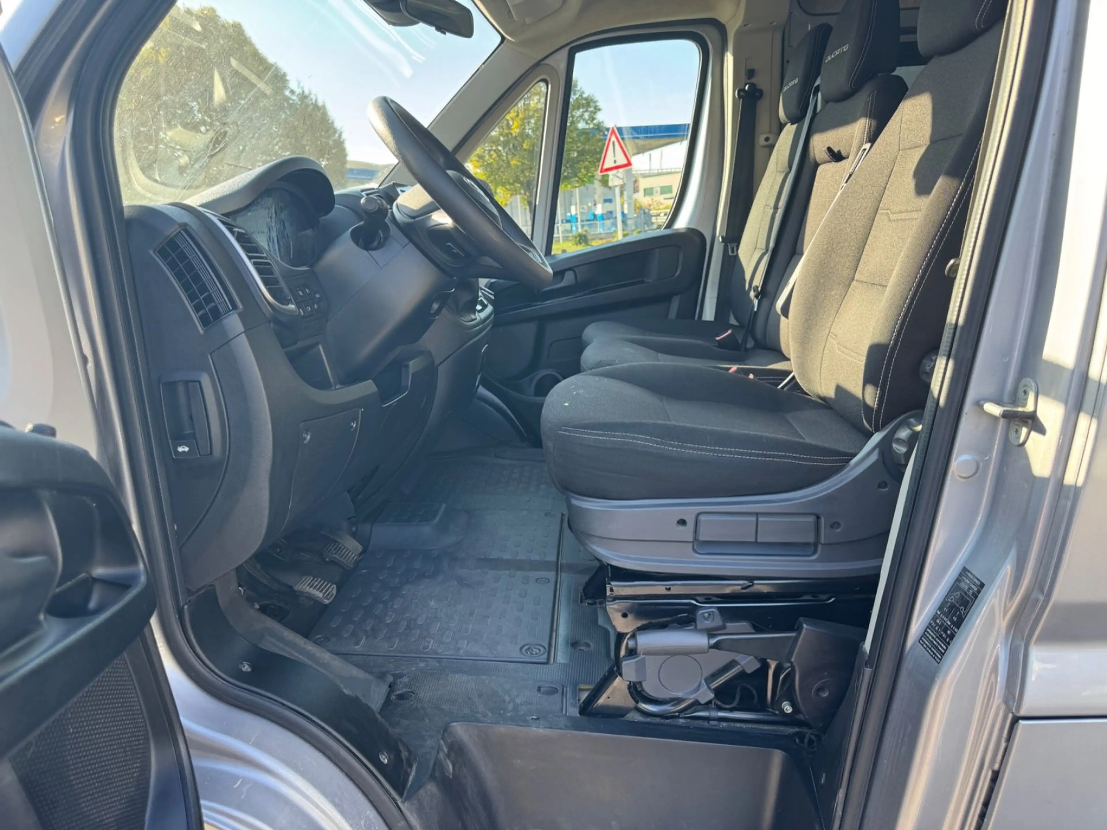 Fiat Ducato Hochr.-Kombi 33 140 L2H2 , 9 Sitze — photo 14