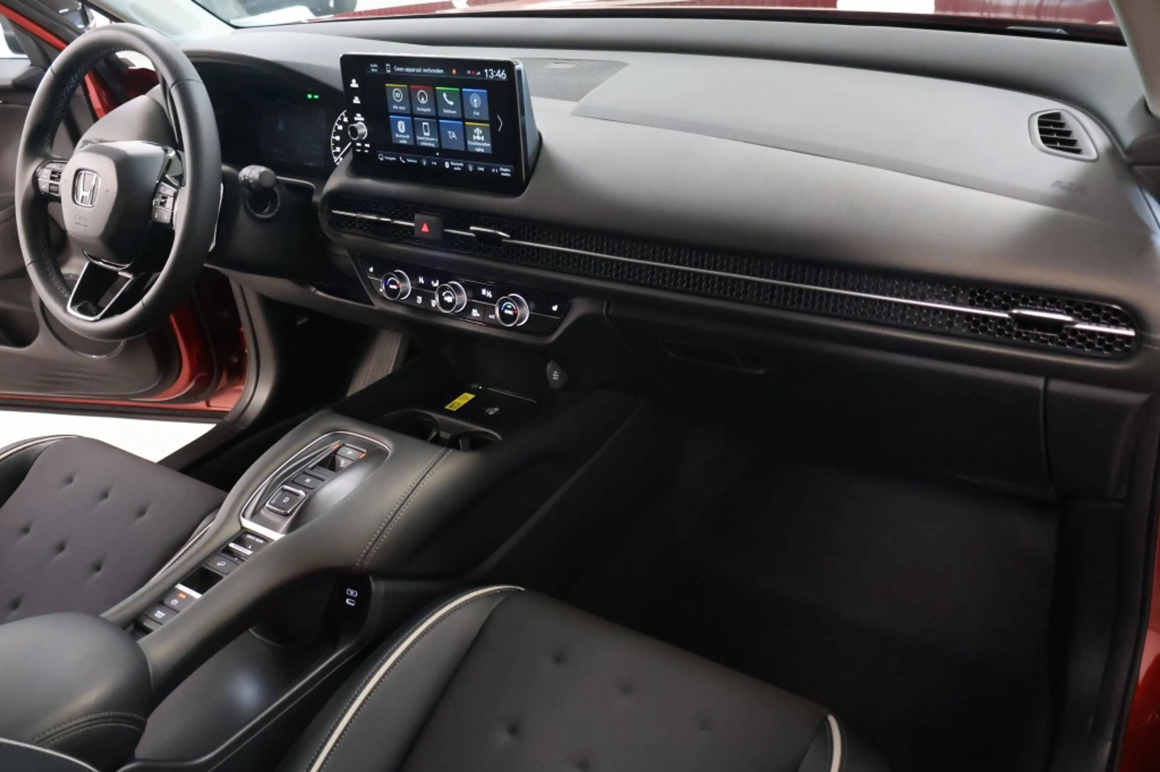 Honda ZR-V 2.0 e:HEV Sport — photo 8