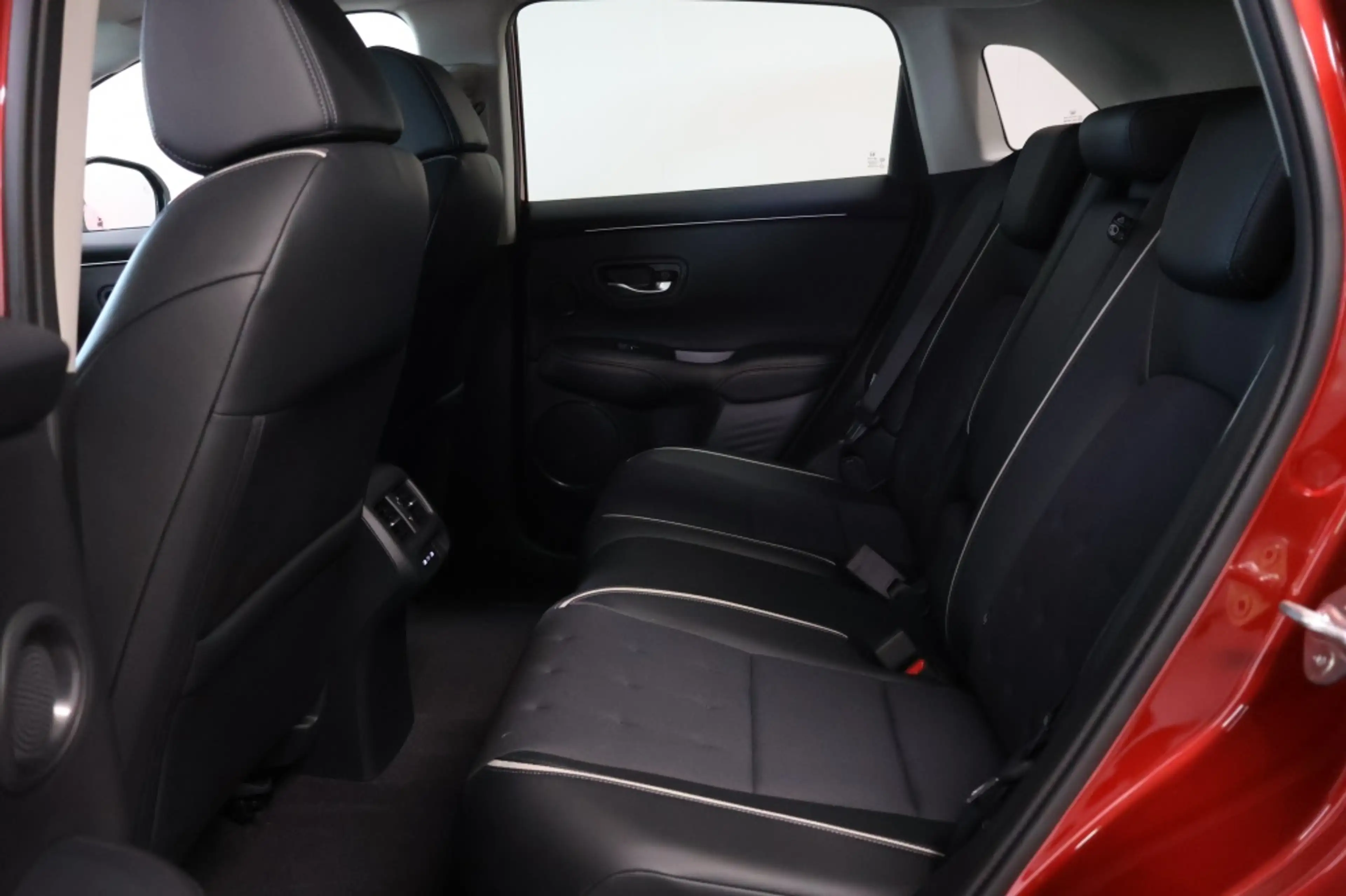 Honda ZR-V 2.0 e:HEV Sport — photo 12