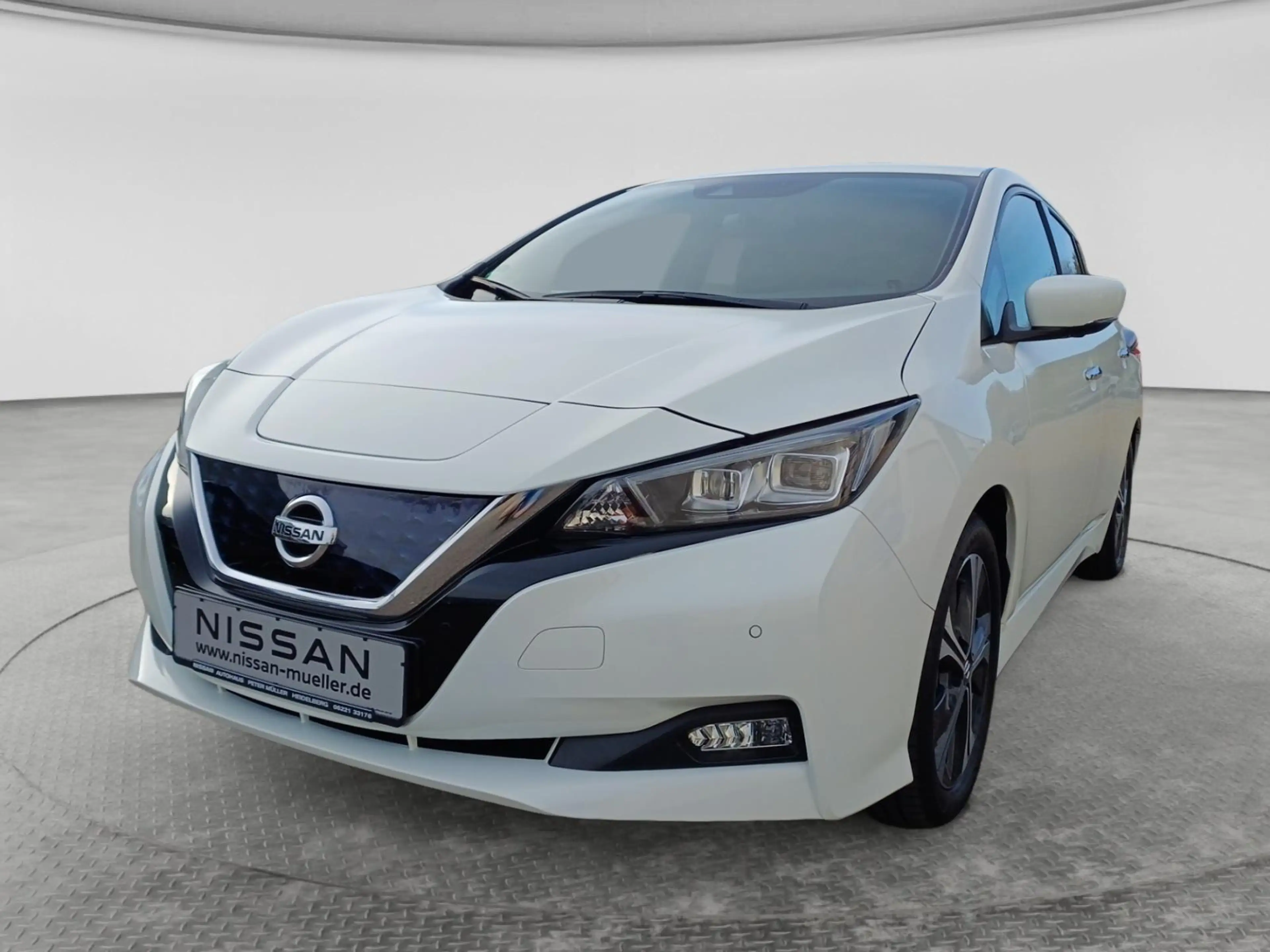 Nissan Leaf 40 kWh N-Connecta Winterpaket LED 360°