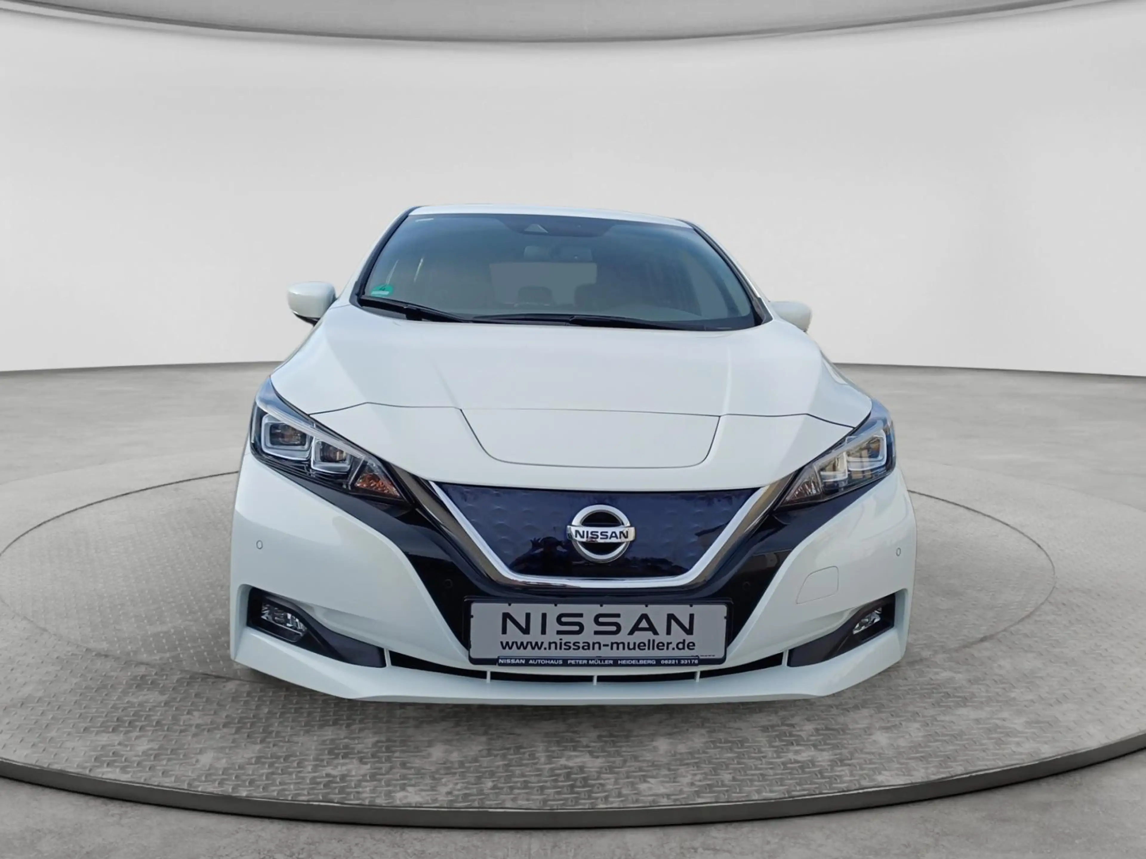 Nissan Leaf 40 kWh N-Connecta Winterpaket LED 360° — photo 8