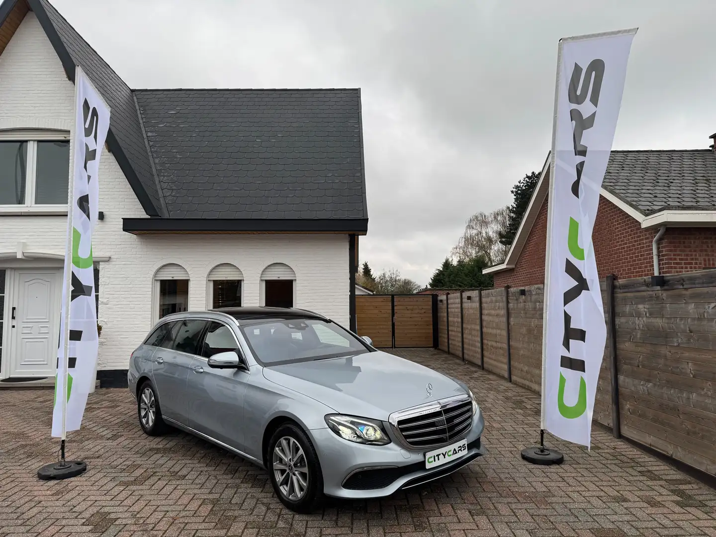 Mercedes-Benz E 250 BREAK 9G-TR AUTOM-FULL OPT:AIRMATIC-TOIT PANO-BURM Zilver - 1