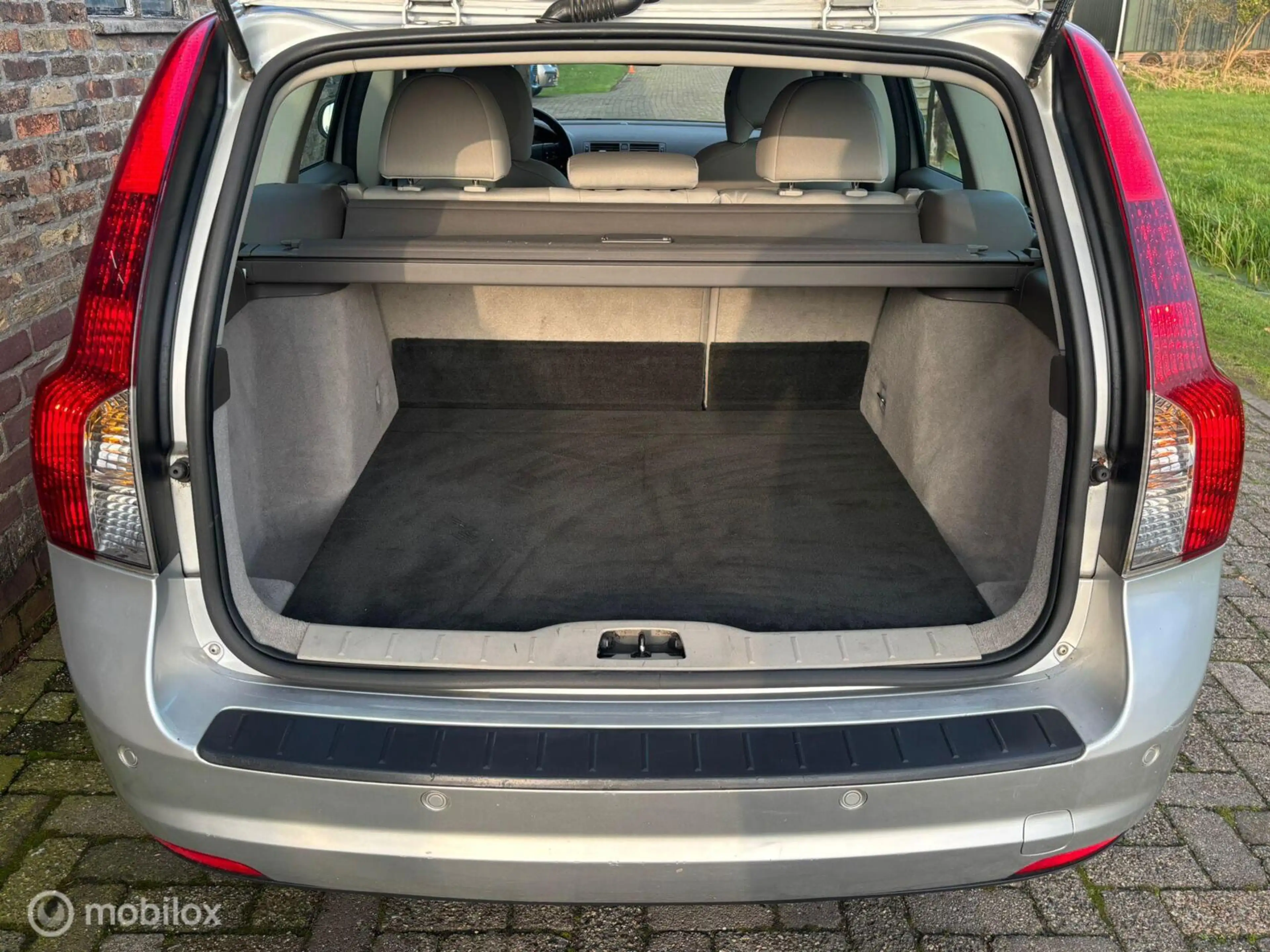 Volvo V50 1.8 Sport — photo 8