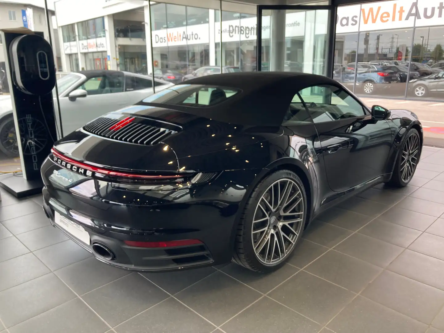 Porsche 911 911 Carrera 4 Cabrio 992, PDK *Ö-Auto*Klappenauspuff*LEASING mögl. Schwarz - 2