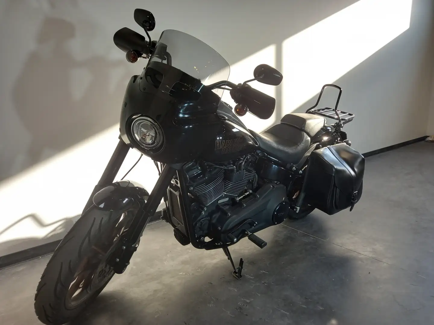 Harley-Davidson Low Rider Negru - 2