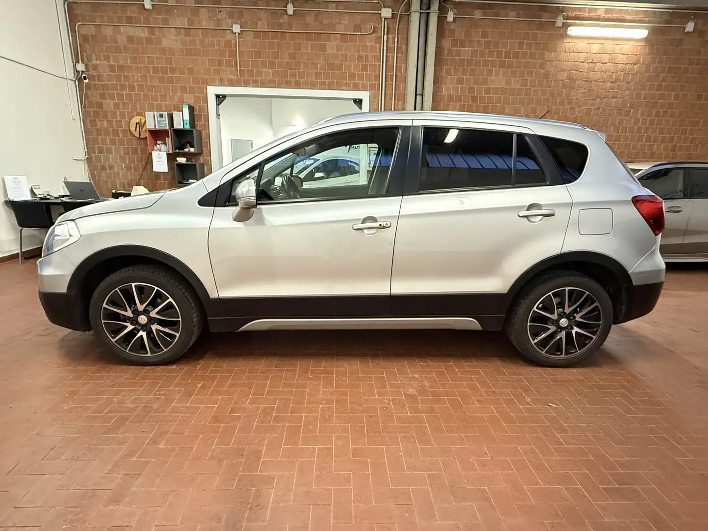 Suzuki SX4 S-Cross S-Cross I 2013 1.6 ddis Top 2wd+uniprop+km Certif Argento - 2