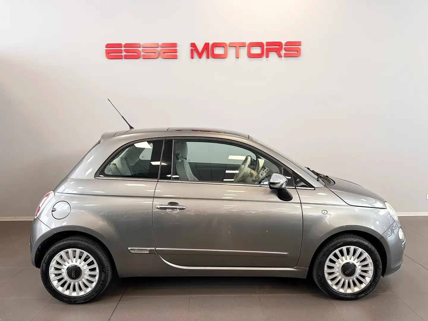 Fiat 500 1.2 69 CV - TETTO PANORAMICO - CERCHI IN LEGA - Gris - 2