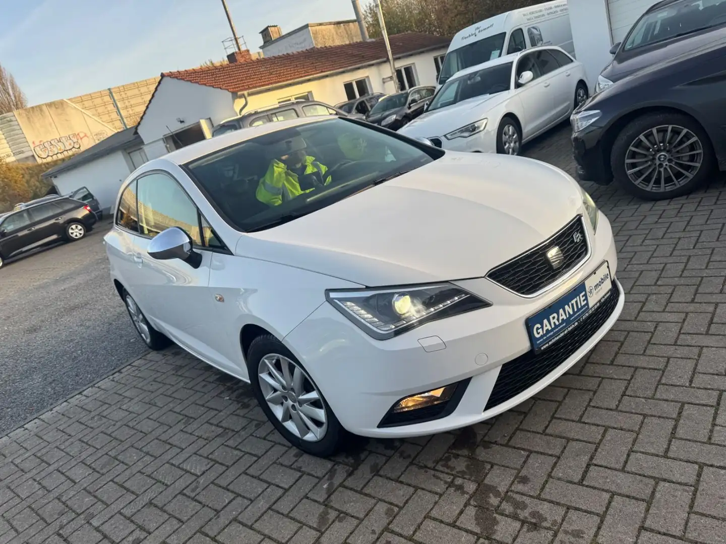 SEAT Ibiza SC Style Salsa Leder Xenon LED Tüv&Garanti Weiß - 1