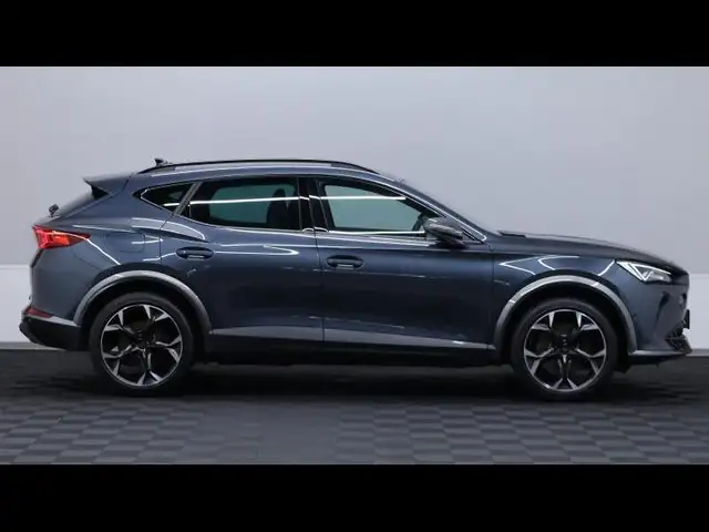 Cupra Formentor view 4