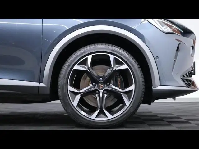 Cupra Formentor view 11
