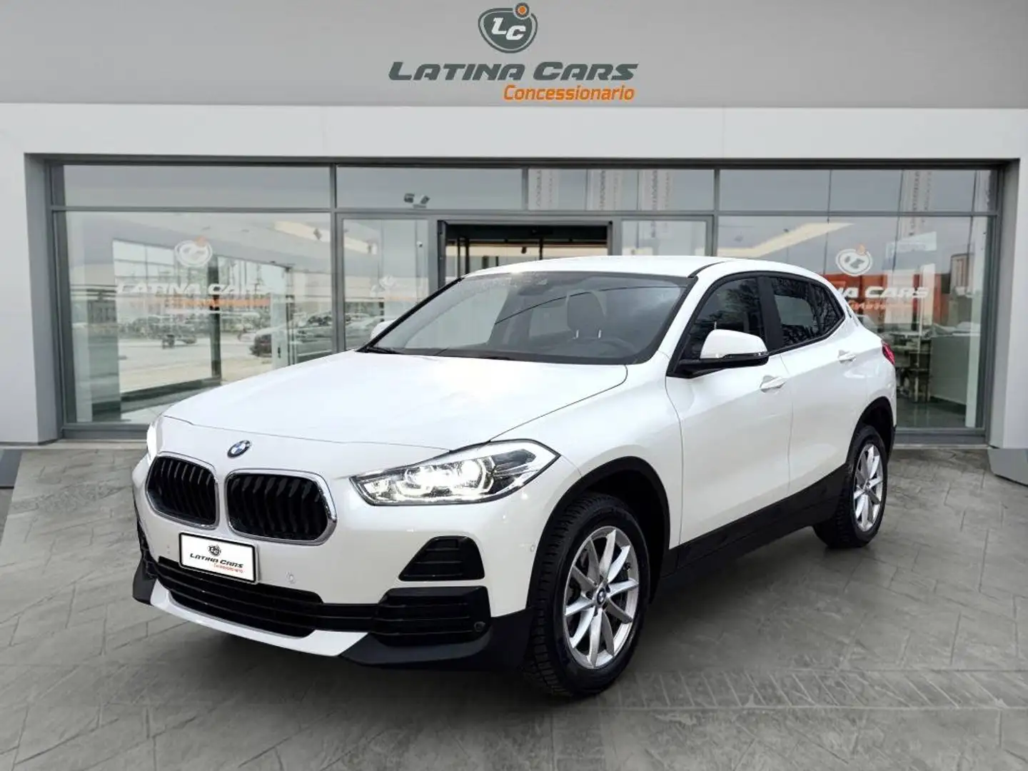 BMW X2 Sdrive16d Business X auto Blanc - 1